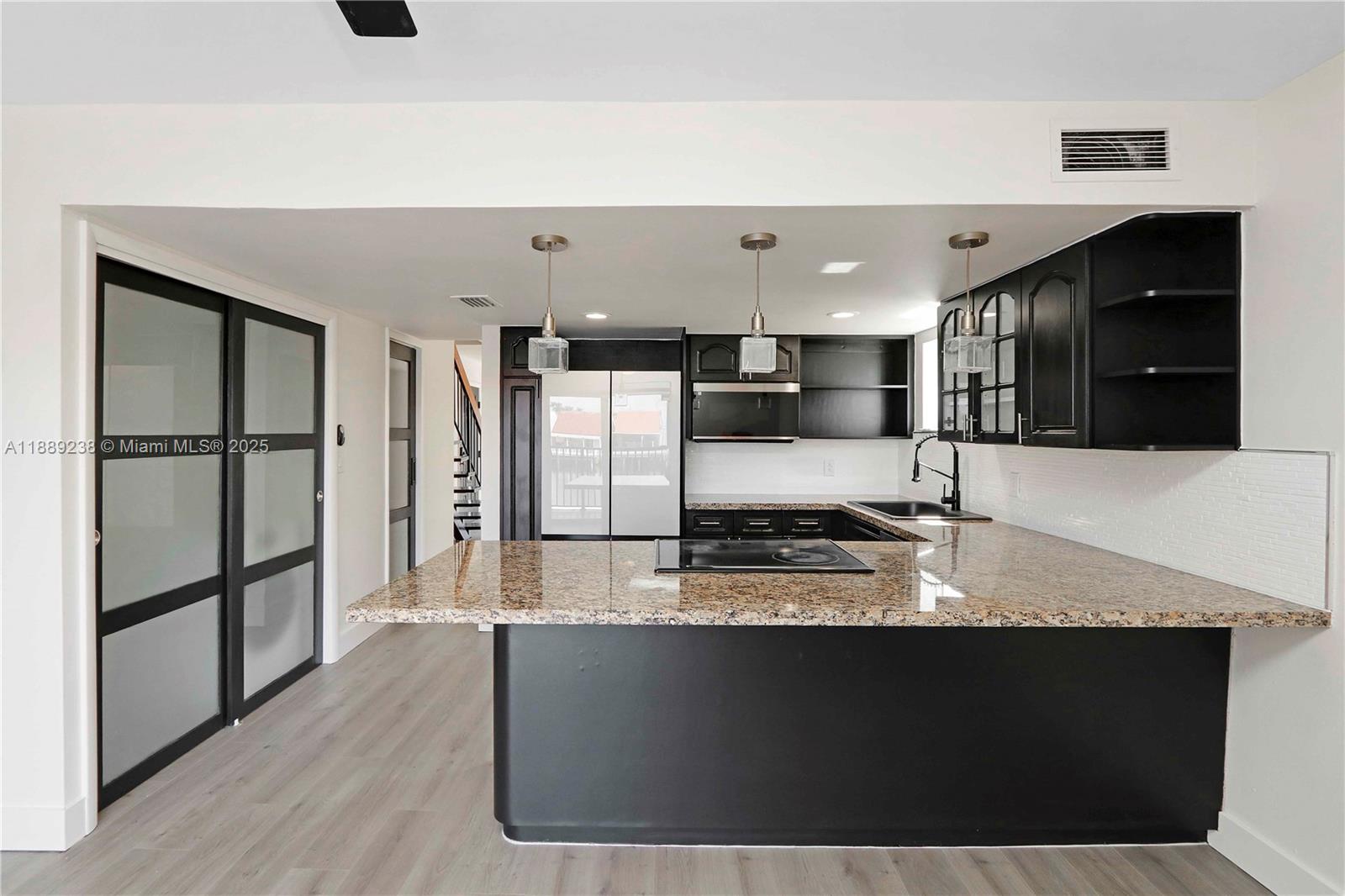 VISTA ALEGRE TOWNHOMES CO - Residential Lease