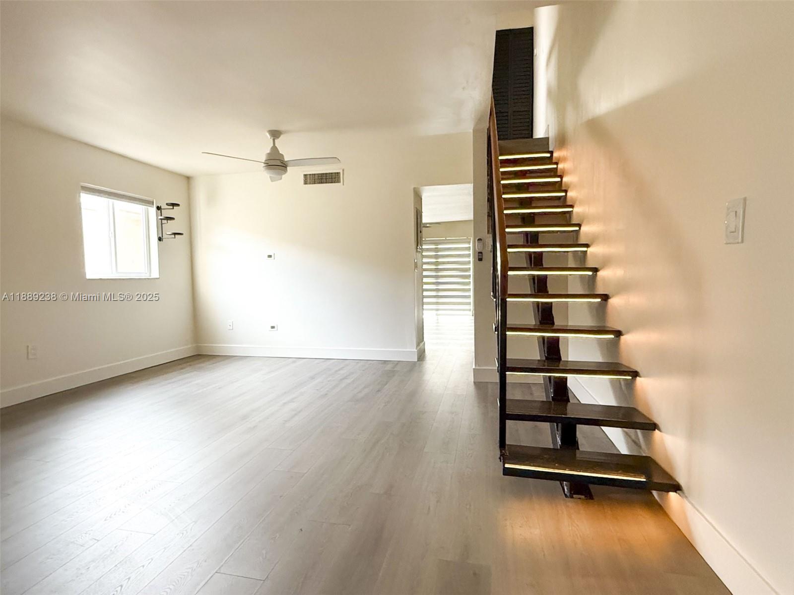 VISTA ALEGRE TOWNHOMES CO - Residential Lease