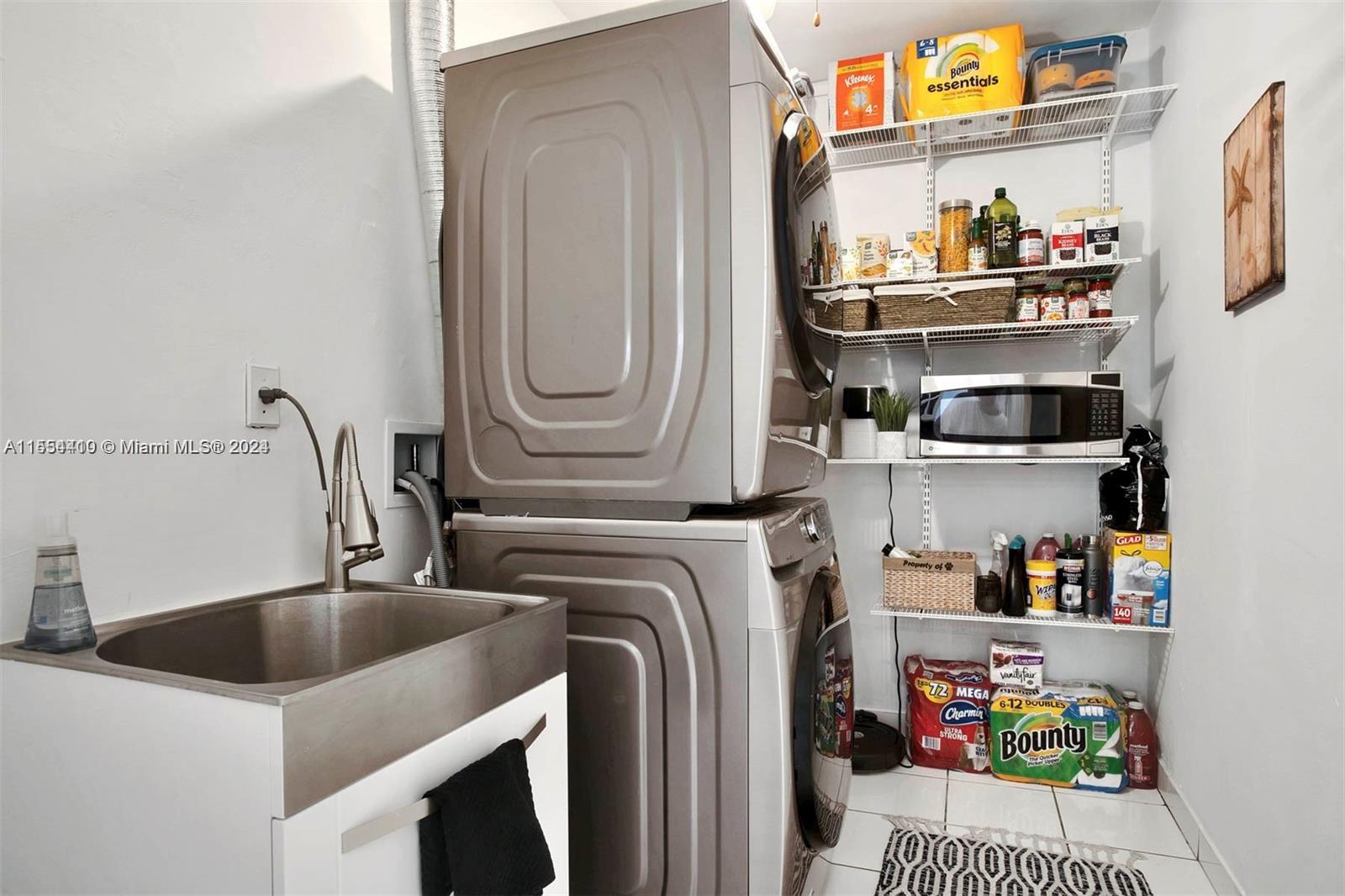 CORAL BAY SEC B - Residential