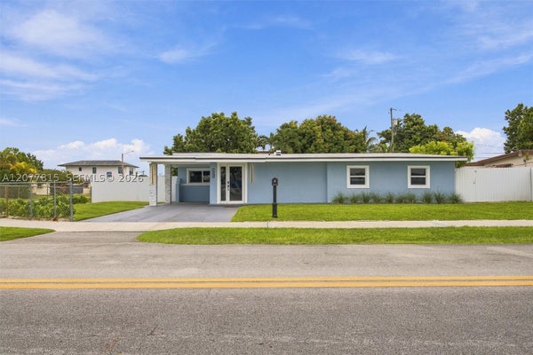4035 SW 108TH AVE, MIAMI, FL 33165 - Image eed6fc0c3bcaa5f86655e778b540a7c0/3264268976