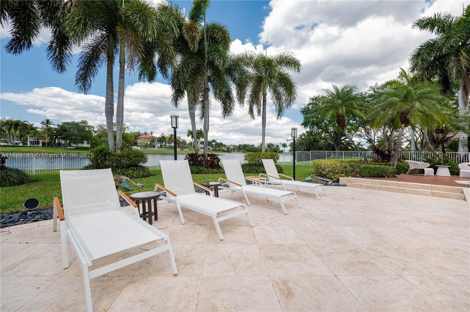 WINDMILL RANCHES - Residential