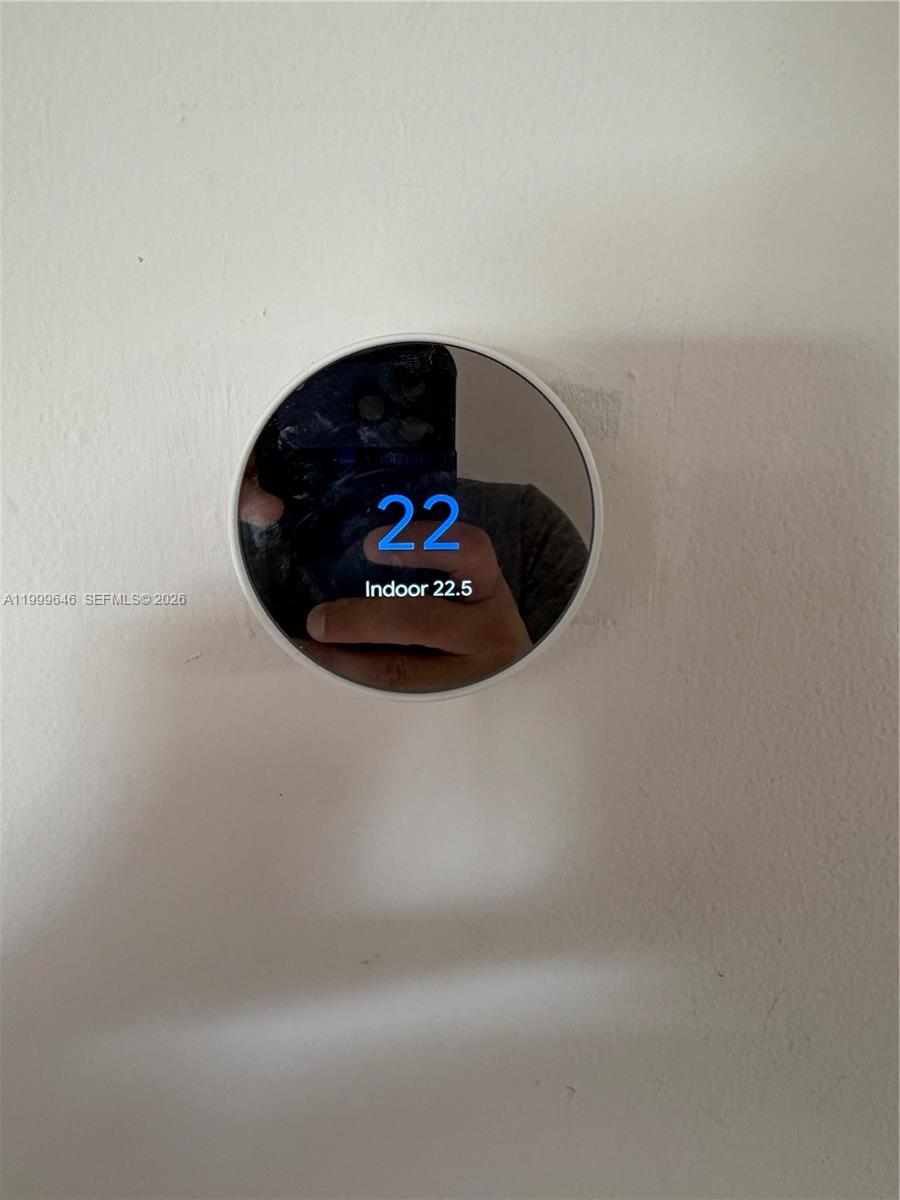 TAMIAMI LAKES SEC 5 - Residential