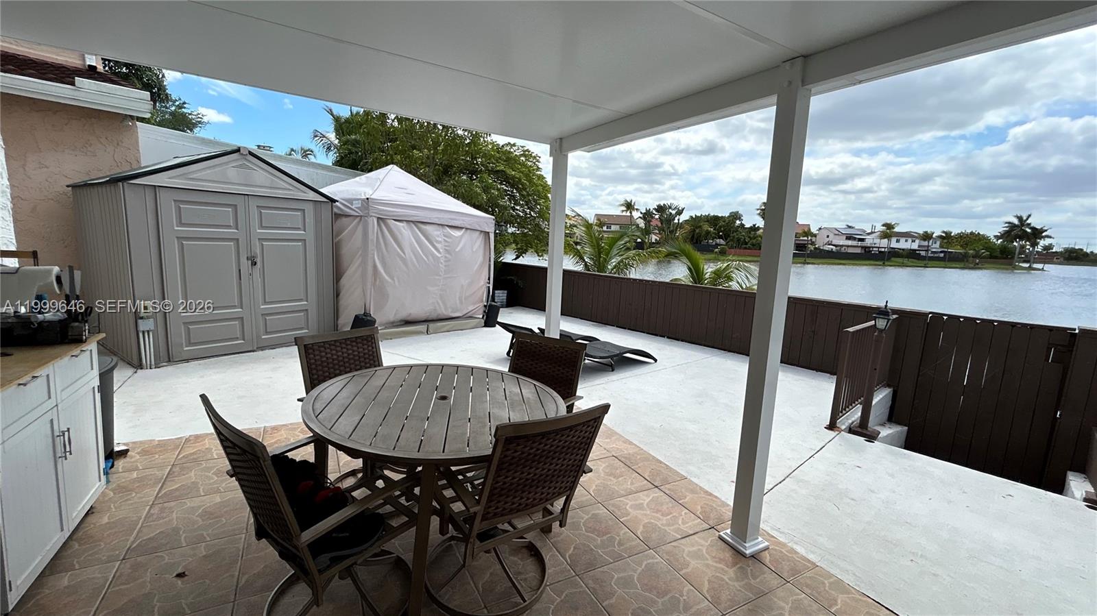 TAMIAMI LAKES SEC 5 - Residential