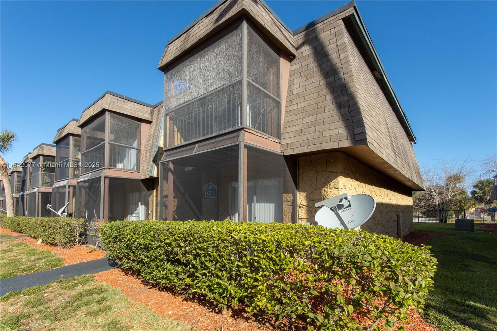 Villas at Pinecrest Apartments is the perfect place to call home. This community features 1, 2 and 2 bedroom townhomes that were intentionally designed to meet all your apartment living needs. Just moments away from the Airport, Downtown Orlando, entertainment, theme parks and two major highways, the 408 HWY and the 528 HWY (Beechline), makes Villas at Pinecrest a prime location to live in. All units feature ceramic tiles floors, washers and dryers, fully equipped kitchens and screened in patios. Two pools, a clubhouse, dog park and fitness center.