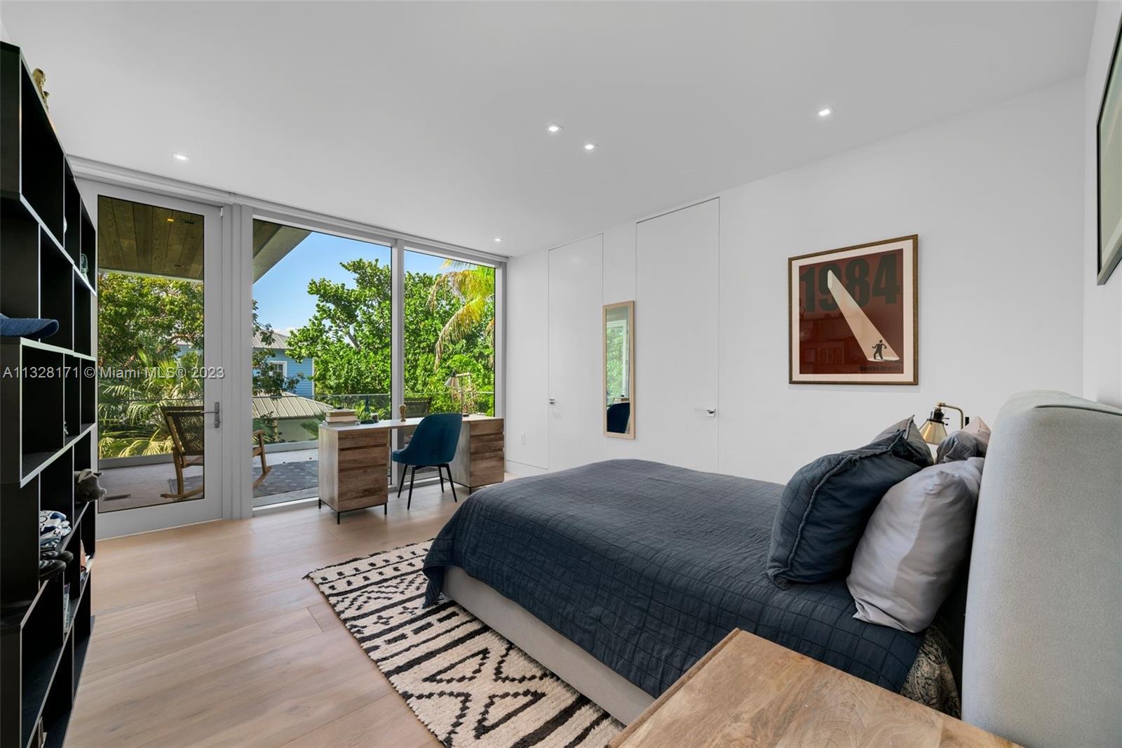 HOLIDAY COLONY - Residential