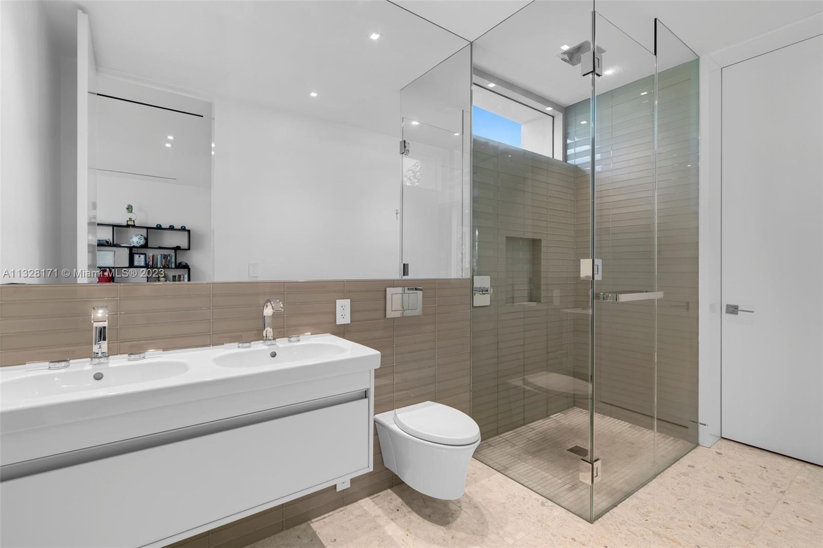 HOLIDAY COLONY - Residential