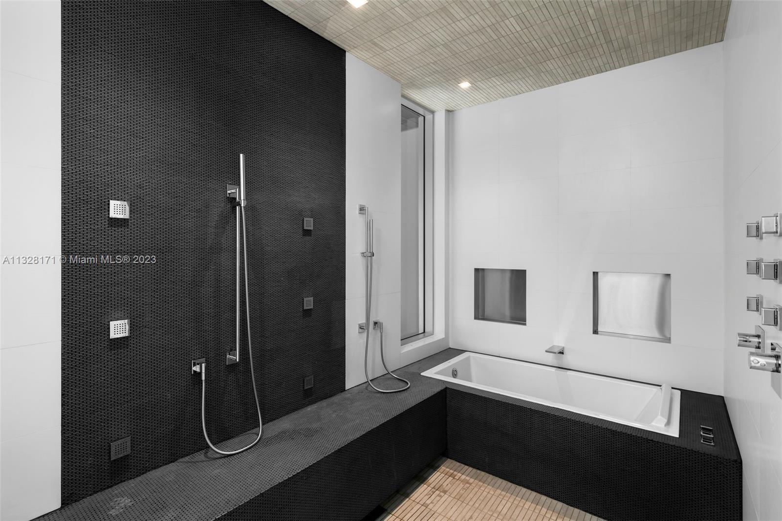 HOLIDAY COLONY - Residential