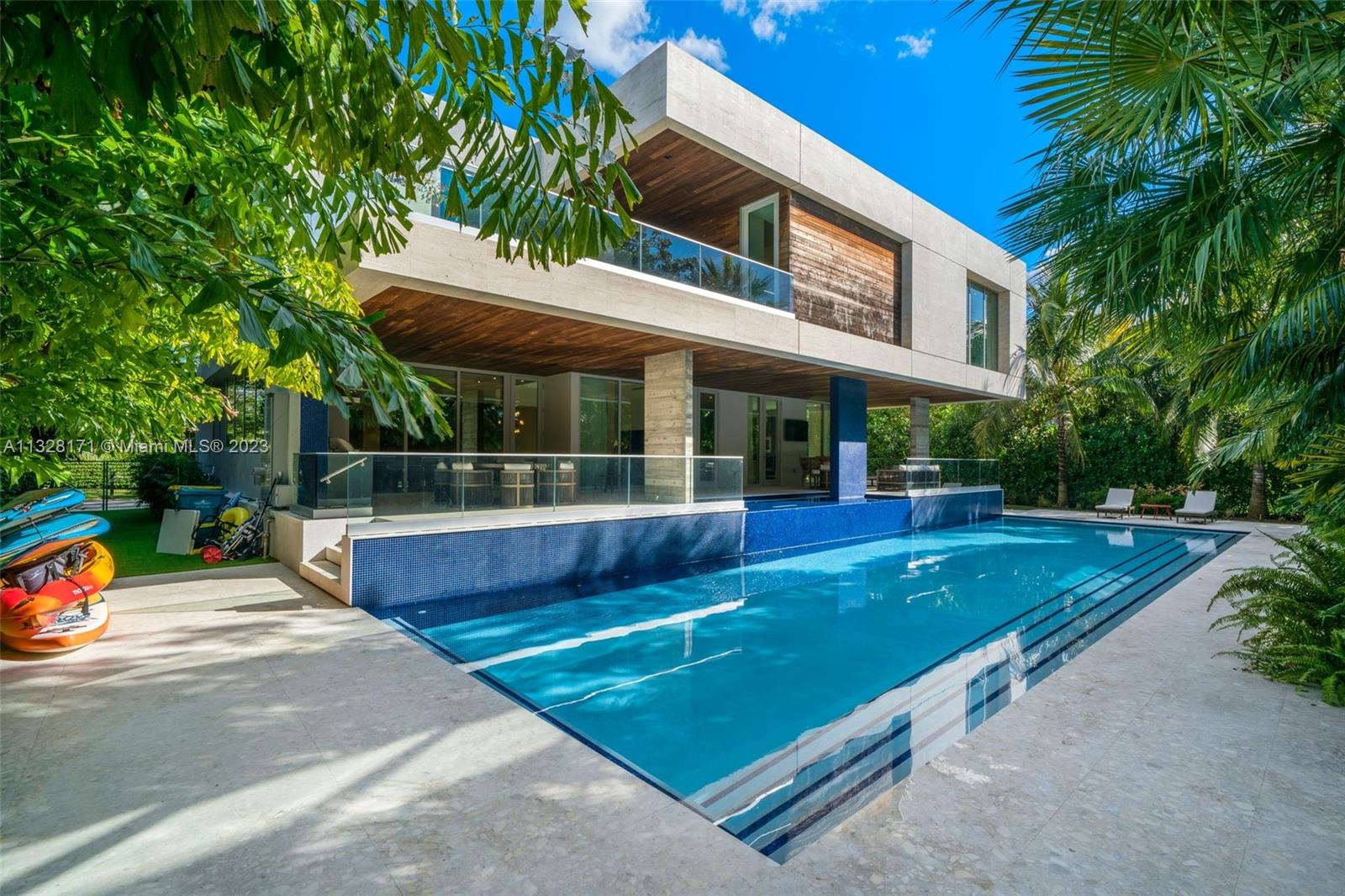 HOLIDAY COLONY - Residential