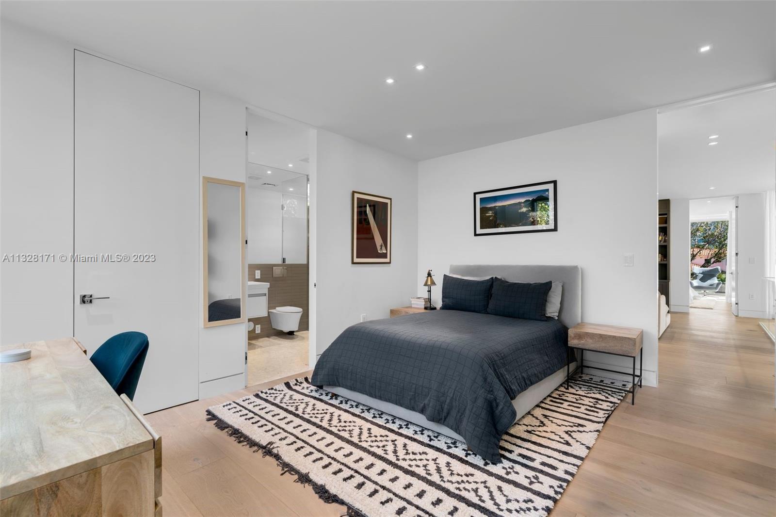 HOLIDAY COLONY - Residential