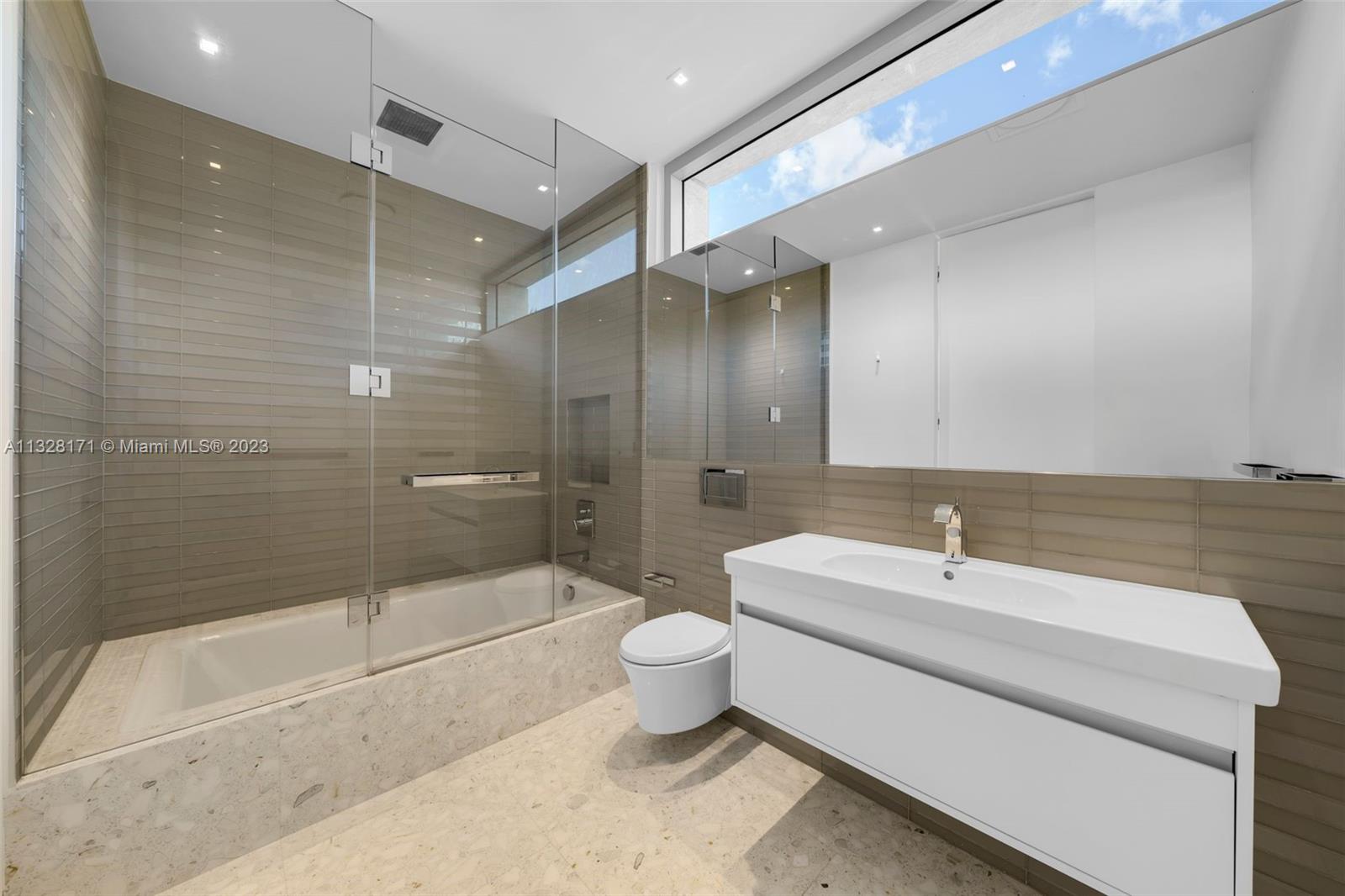 HOLIDAY COLONY - Residential