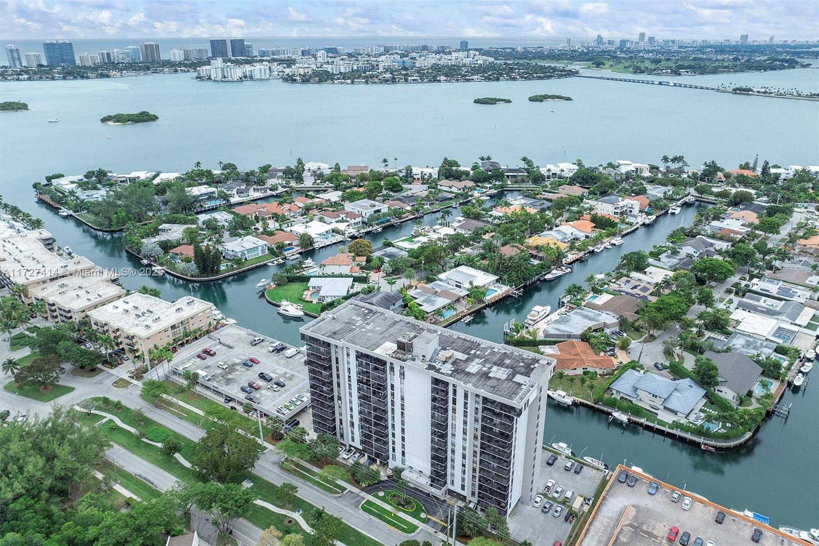 DORSET HOUSE CONDO - Residential