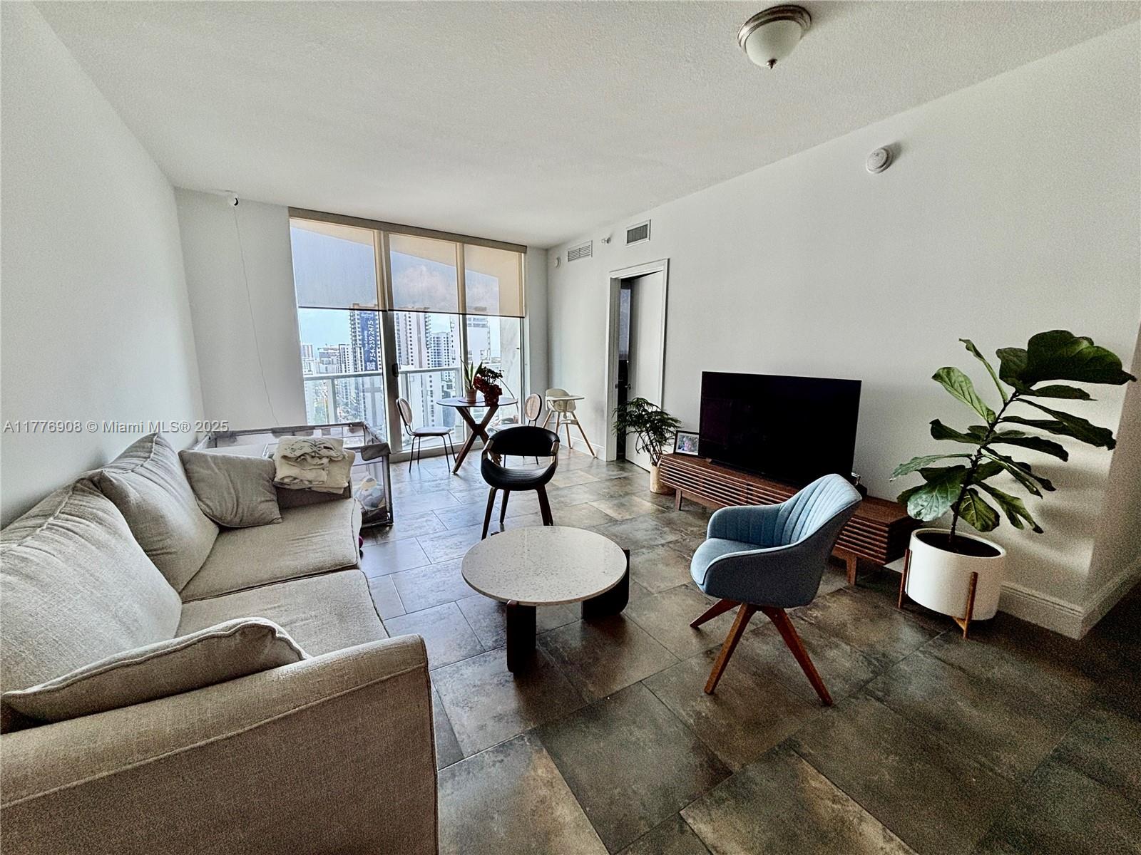 Rental Property at 185 Sw 7th St 2102, Miami, Broward County, Florida - Bedrooms: 2 
Bathrooms: 3  - $3,500 MO.