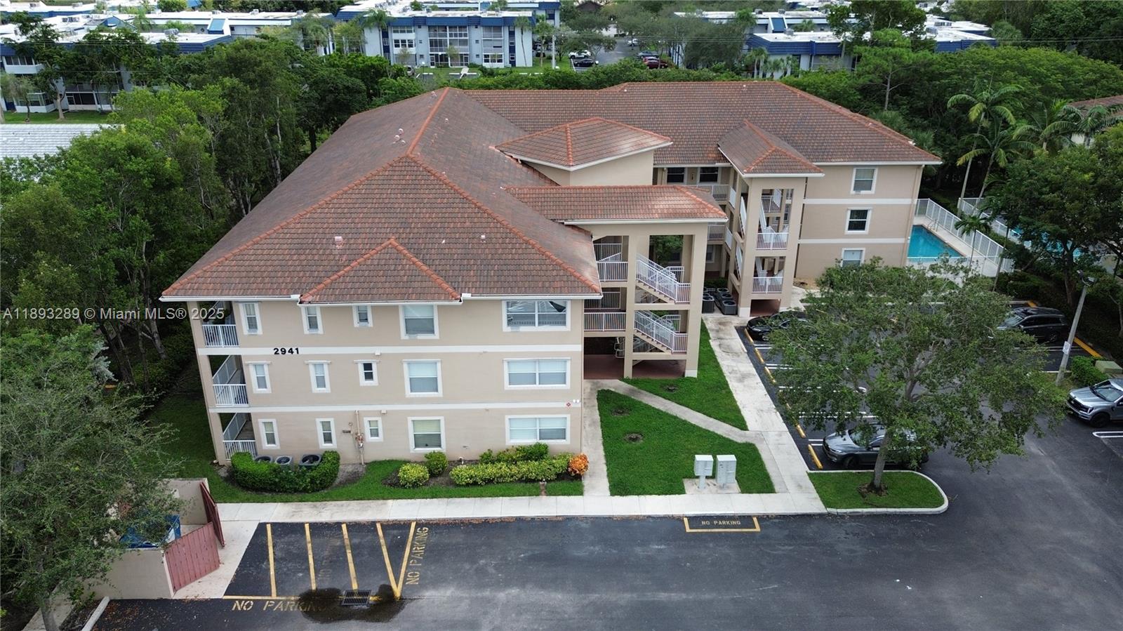 ROYAL RIVER II CONDO - Residential Lease