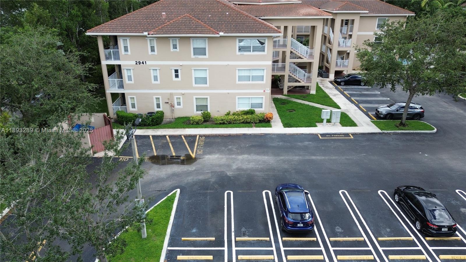 ROYAL RIVER II CONDO - Residential Lease