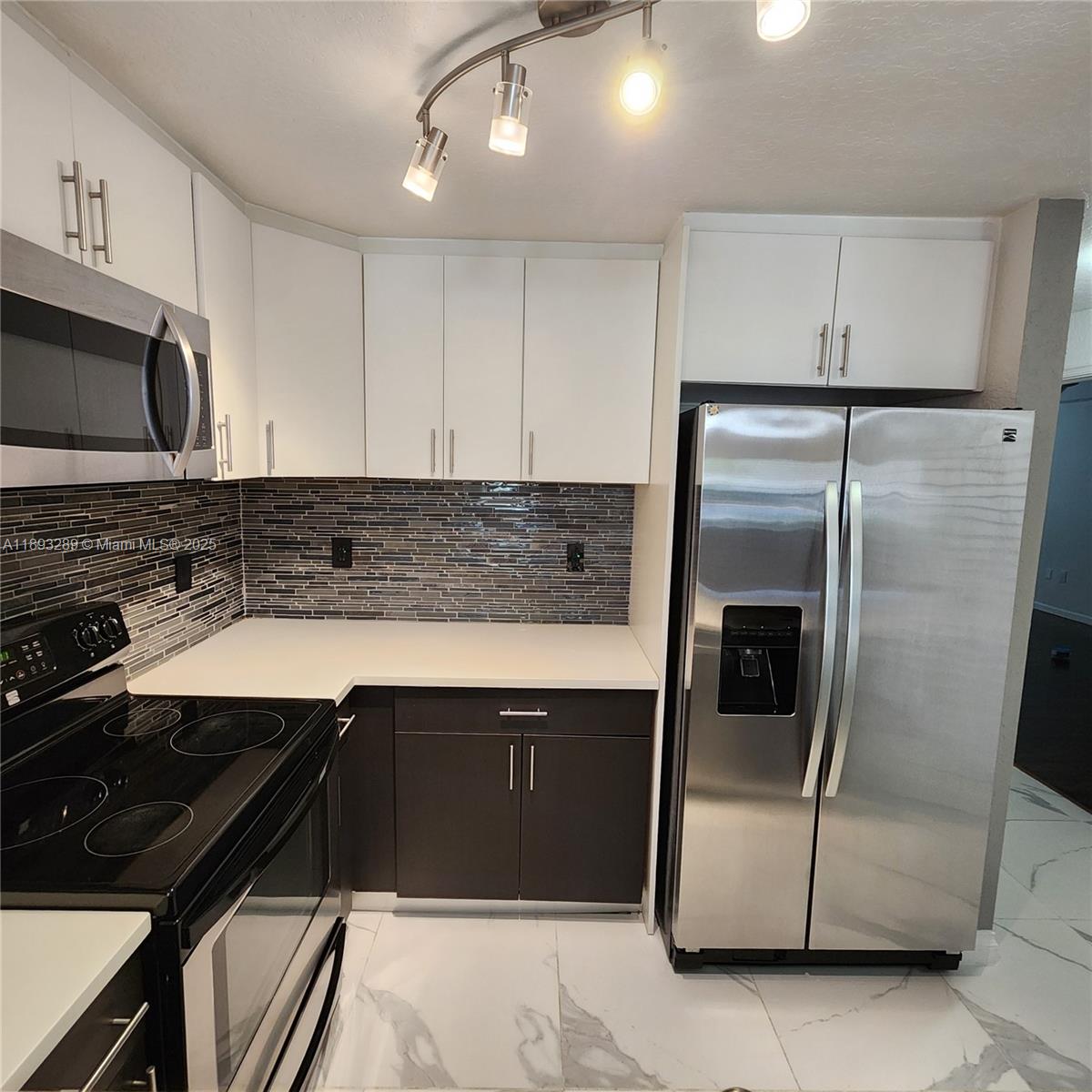 ROYAL RIVER II CONDO - Residential Lease