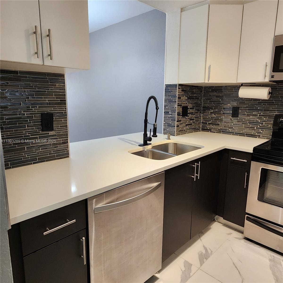 ROYAL RIVER II CONDO - Residential Lease