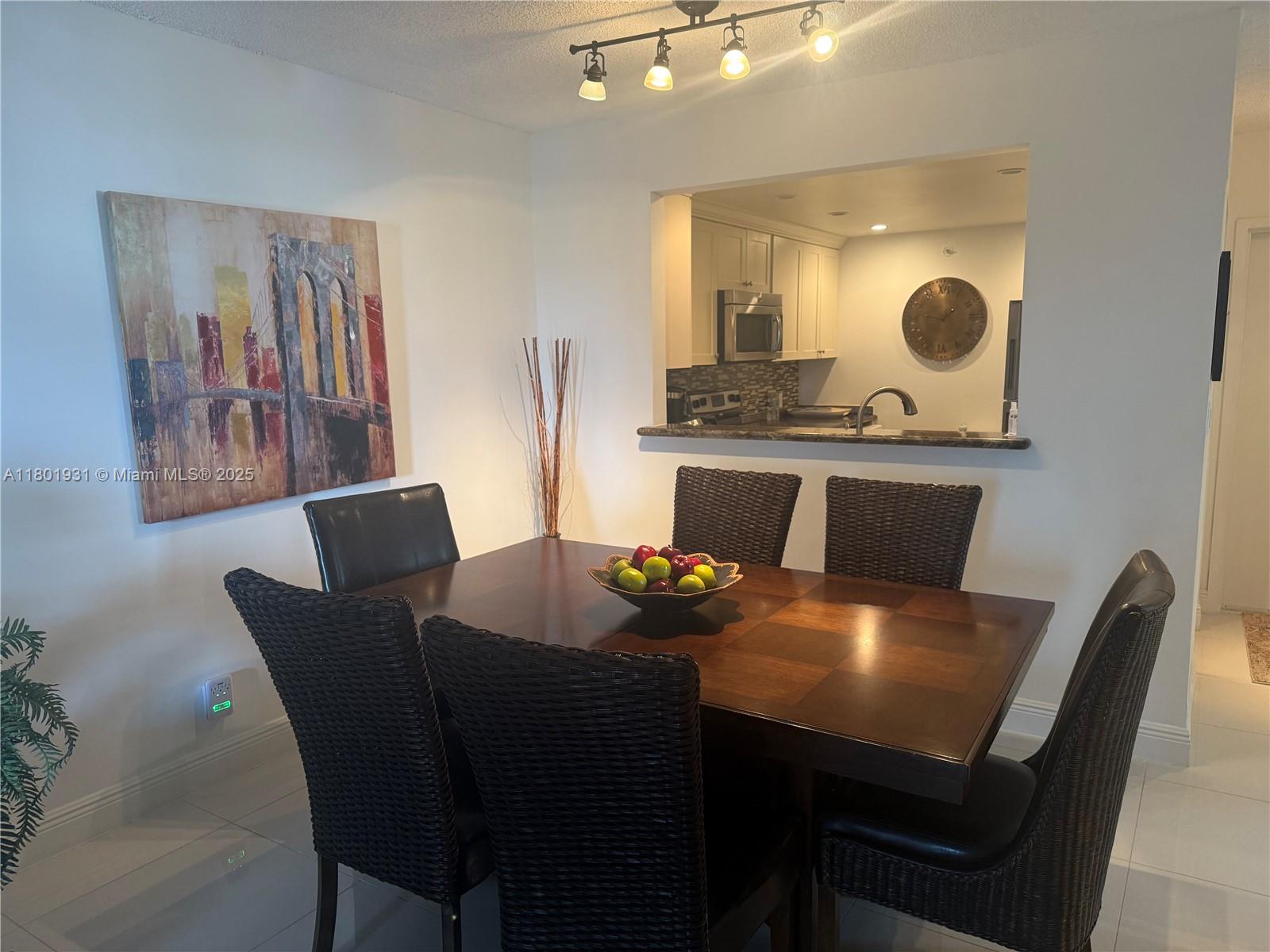 LEISURE TOWERS CONDO - Residential Lease