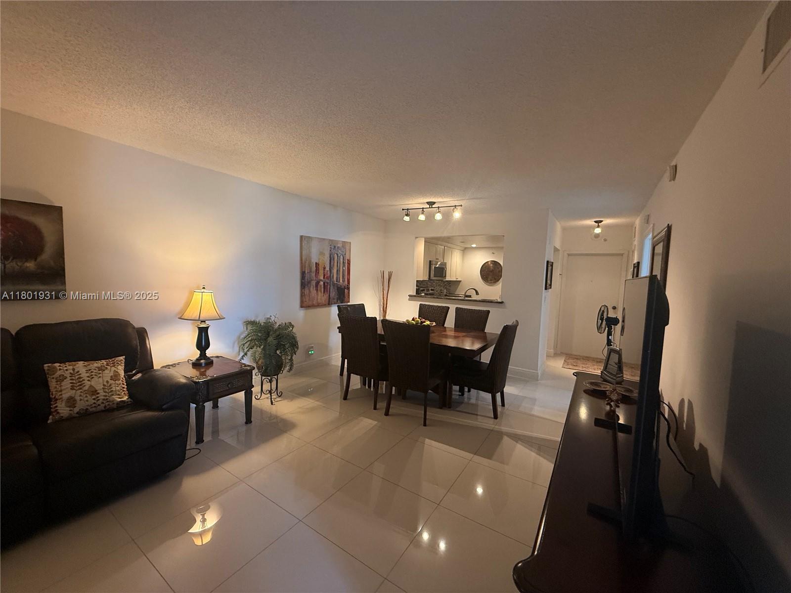 LEISURE TOWERS CONDO - Residential Lease