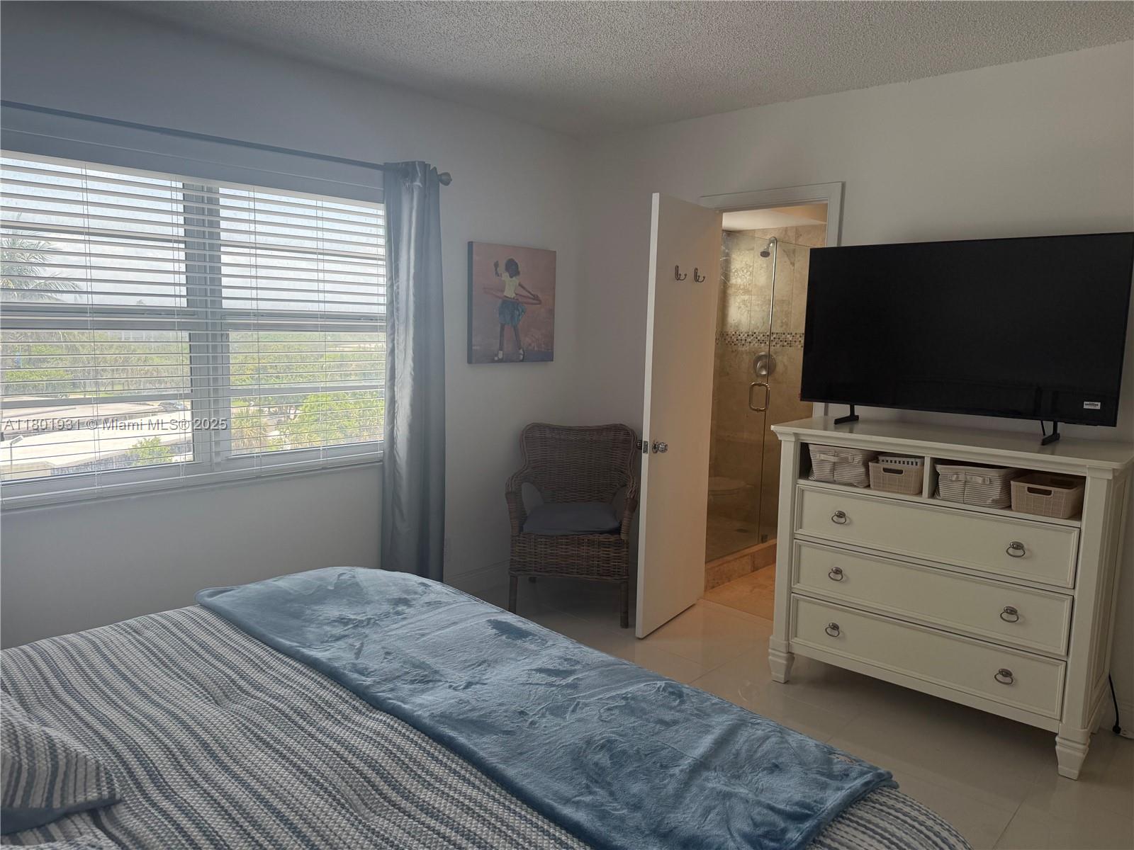 LEISURE TOWERS CONDO - Residential Lease