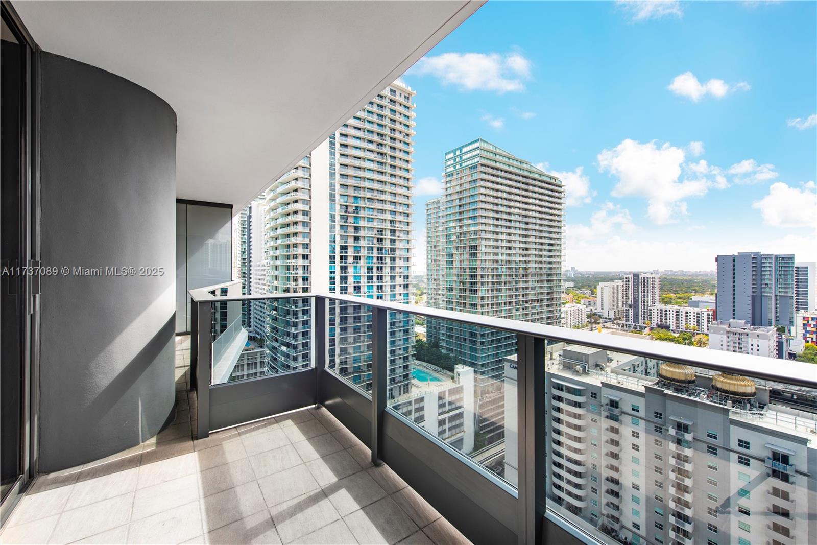 Rental Property at 1000 Brickell Plz 2411, Miami, Broward County, Florida - Bedrooms: 1 
Bathrooms: 2  - $5,000 MO.