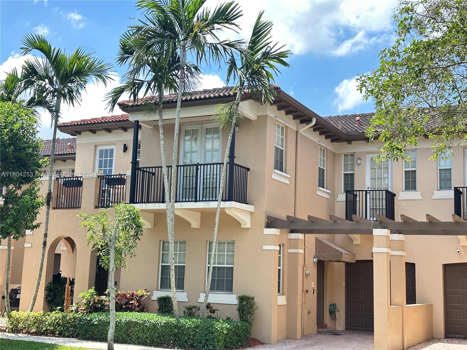 8716 Blaze Ct, Davie, Broward County, Florida - 3 Bedrooms  
3 Bathrooms - 