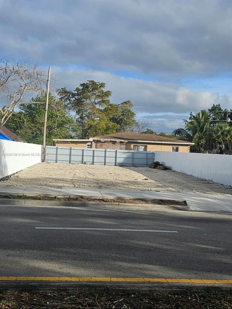 Prime Opportunity in Liberty City! Vacant land. Area is under heavy redevelopment and is located within one of the city's "Opportunity Zones". Recent improvements include the installation of a brand-new fence, upgraded gravel surfacing, and a freshly laid sidewalk complete with a curb ramp. Additionally, utility plans are nearing finalization! Calling all visionary developers-this opportunity holds immense promise for substantial future returns. Waste no time-venture directly to the property and see firsthand to submit your offer!