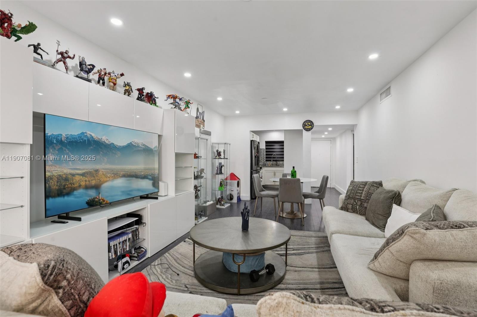 SILVER SPRING TOWER CONDO - Residential