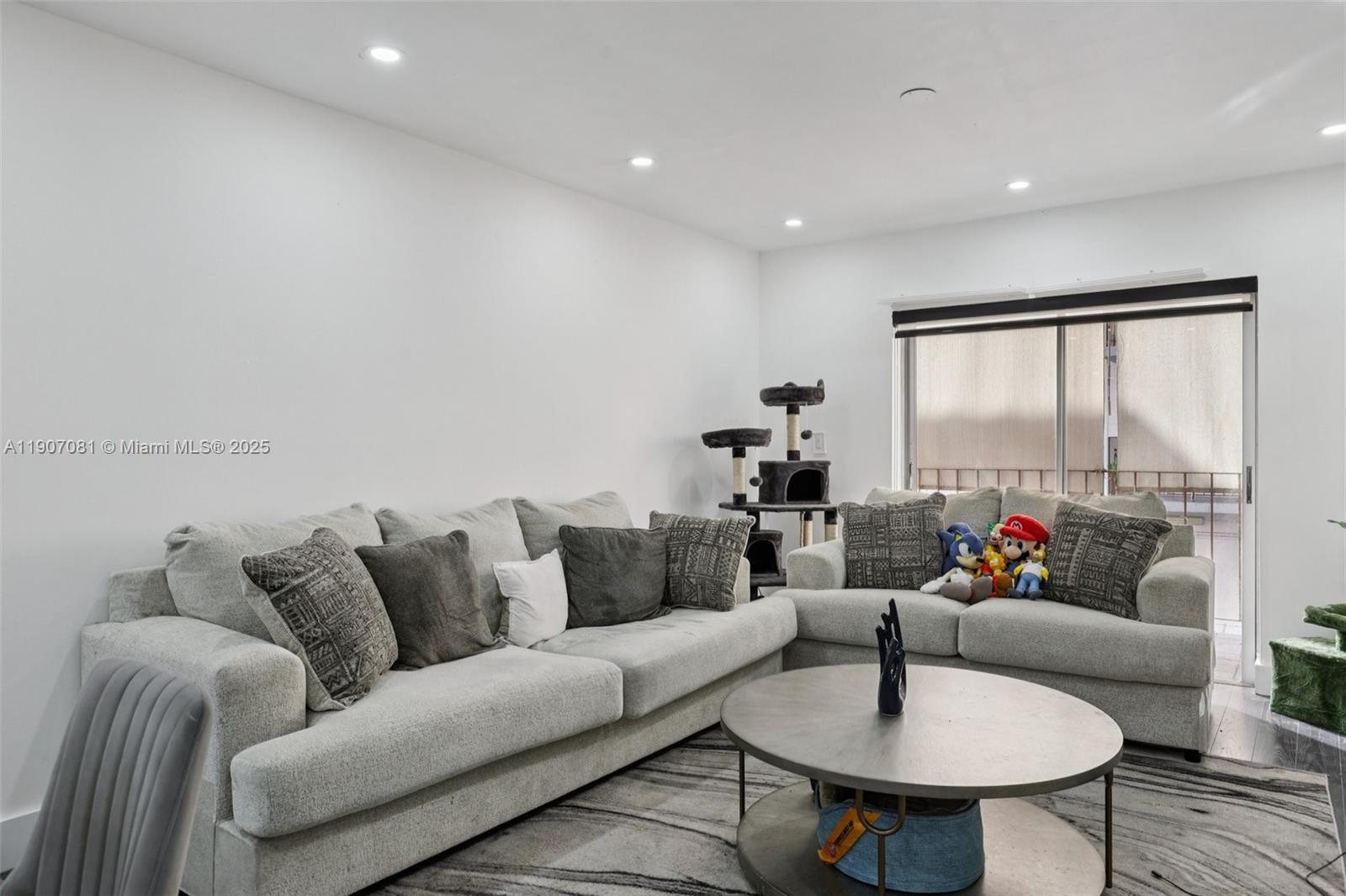 SILVER SPRING TOWER CONDO - Residential