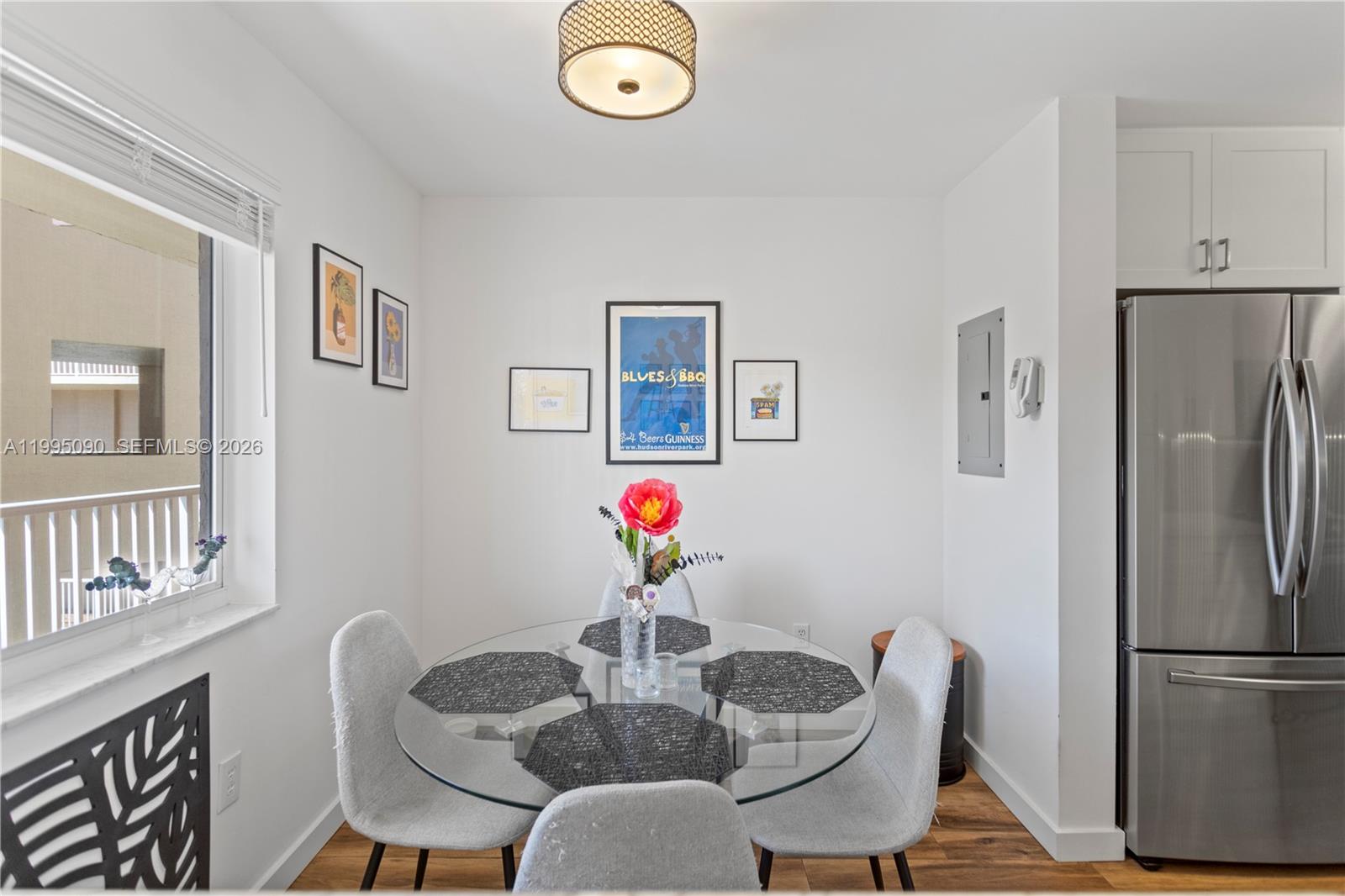 TRENT CONDOMINIUM E - Residential