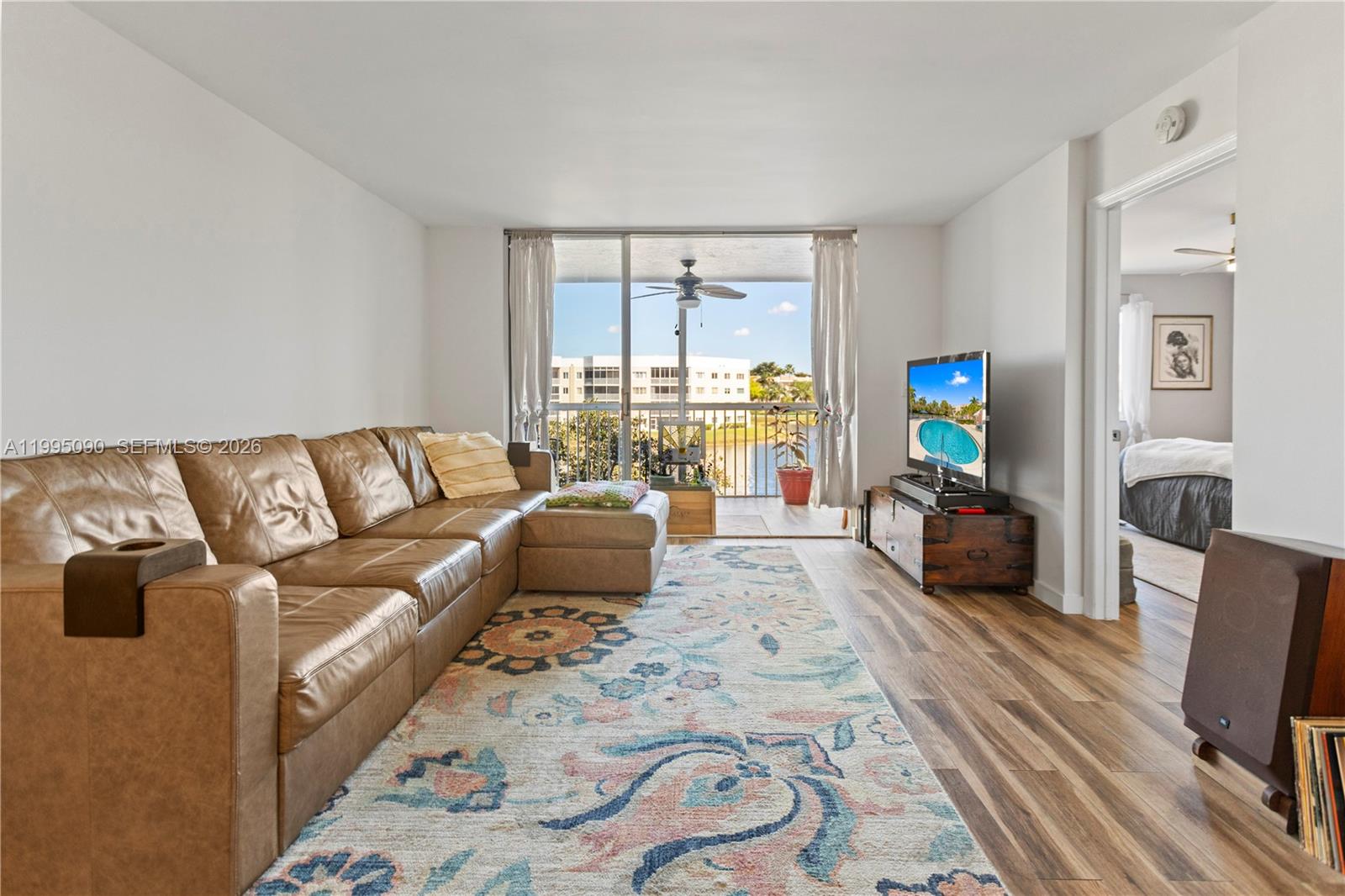 TRENT CONDOMINIUM E - Residential