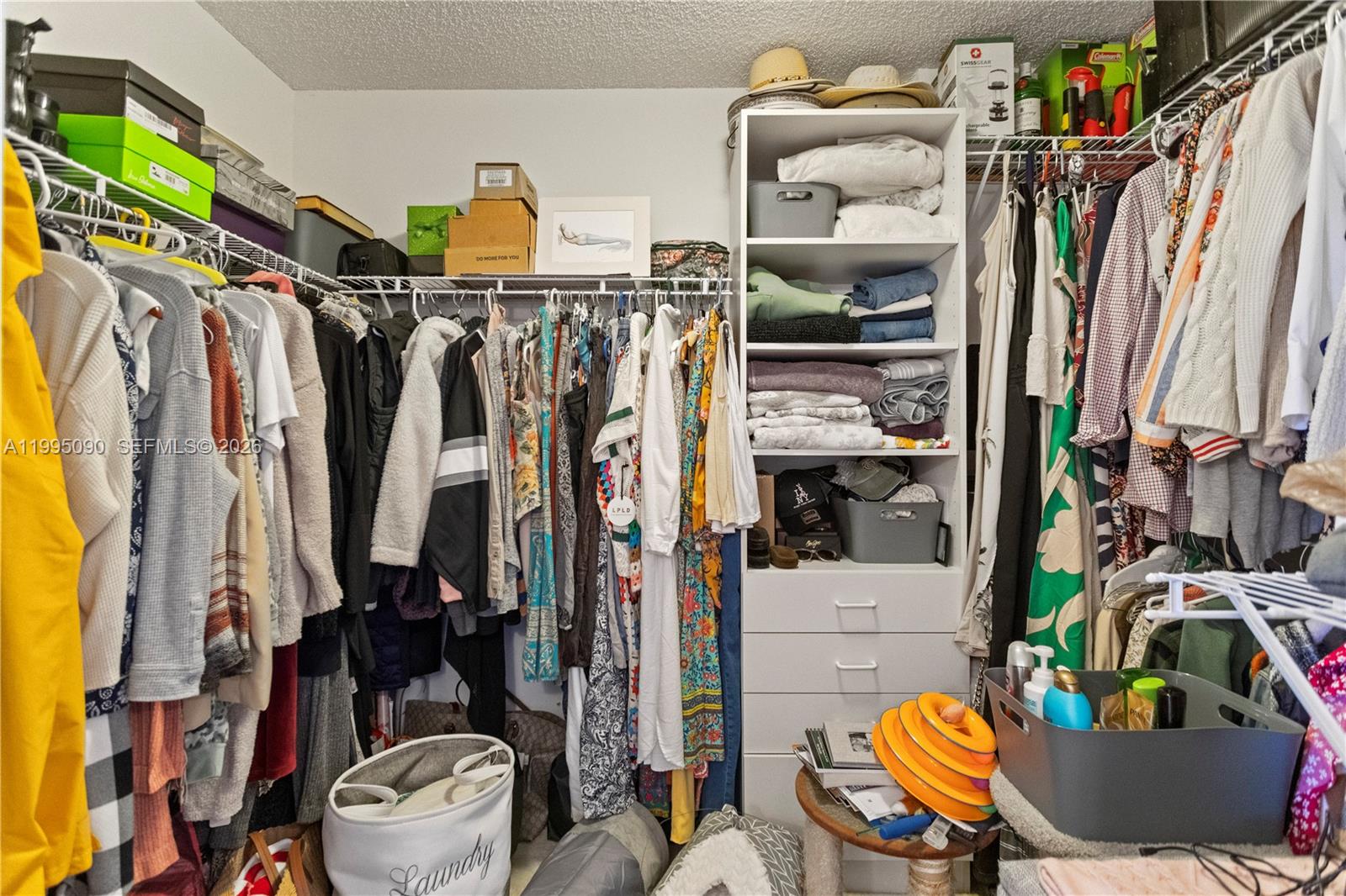 TRENT CONDOMINIUM E - Residential