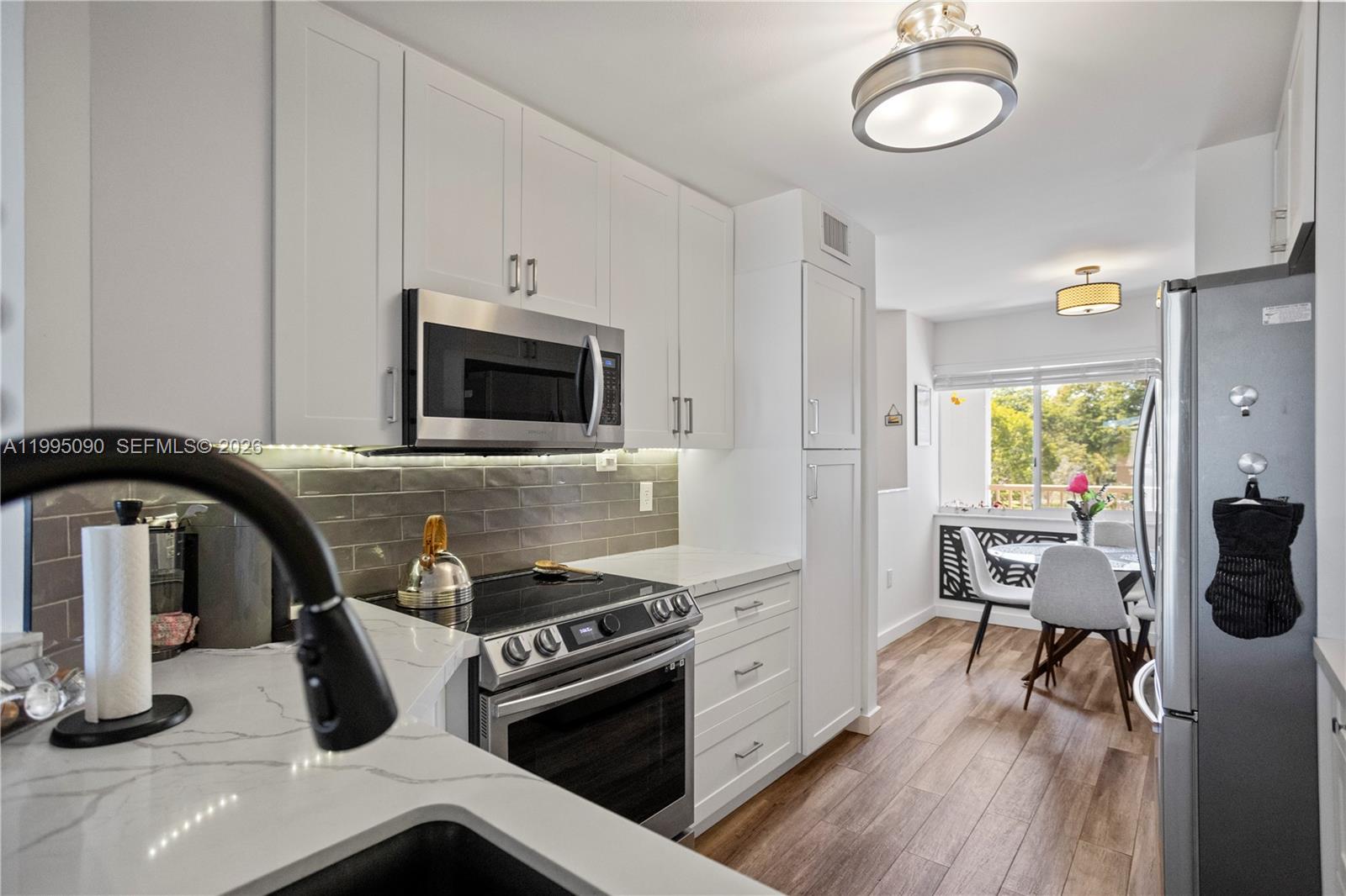 TRENT CONDOMINIUM E - Residential