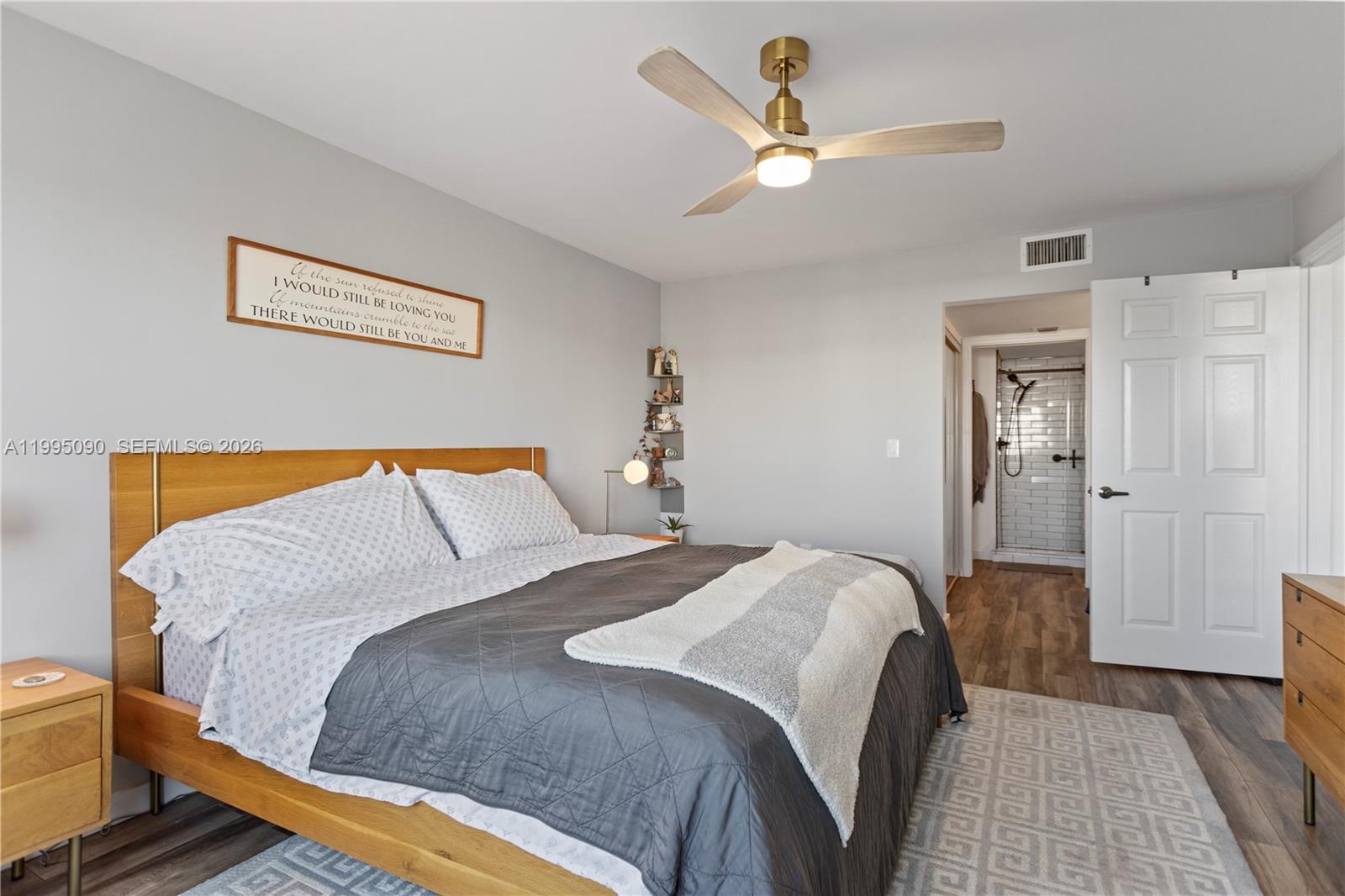 TRENT CONDOMINIUM E - Residential