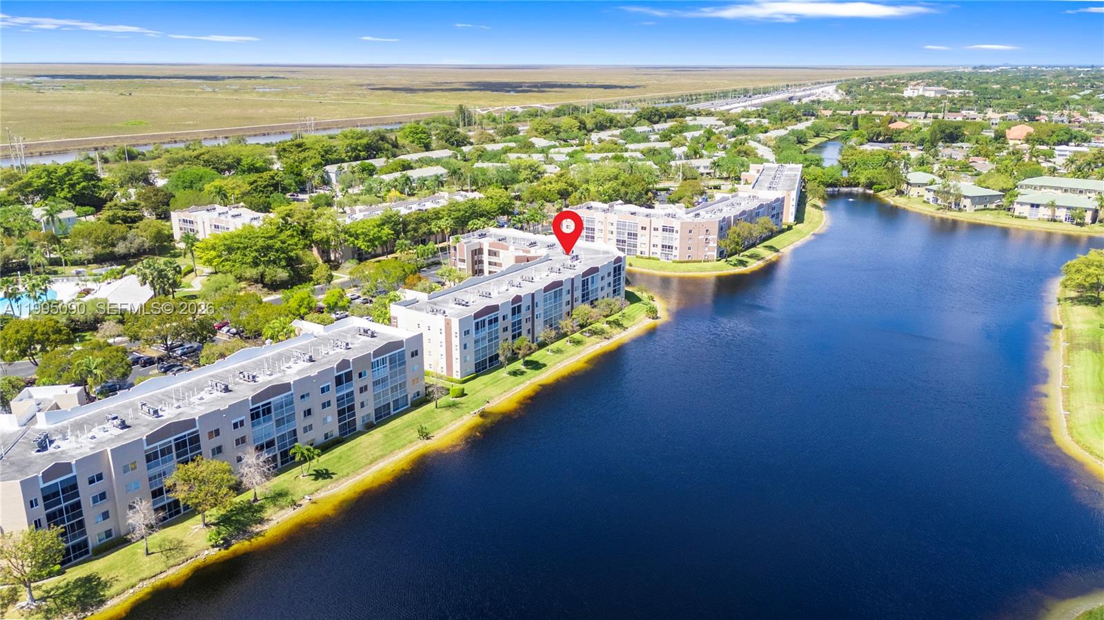 TRENT CONDOMINIUM E - Residential