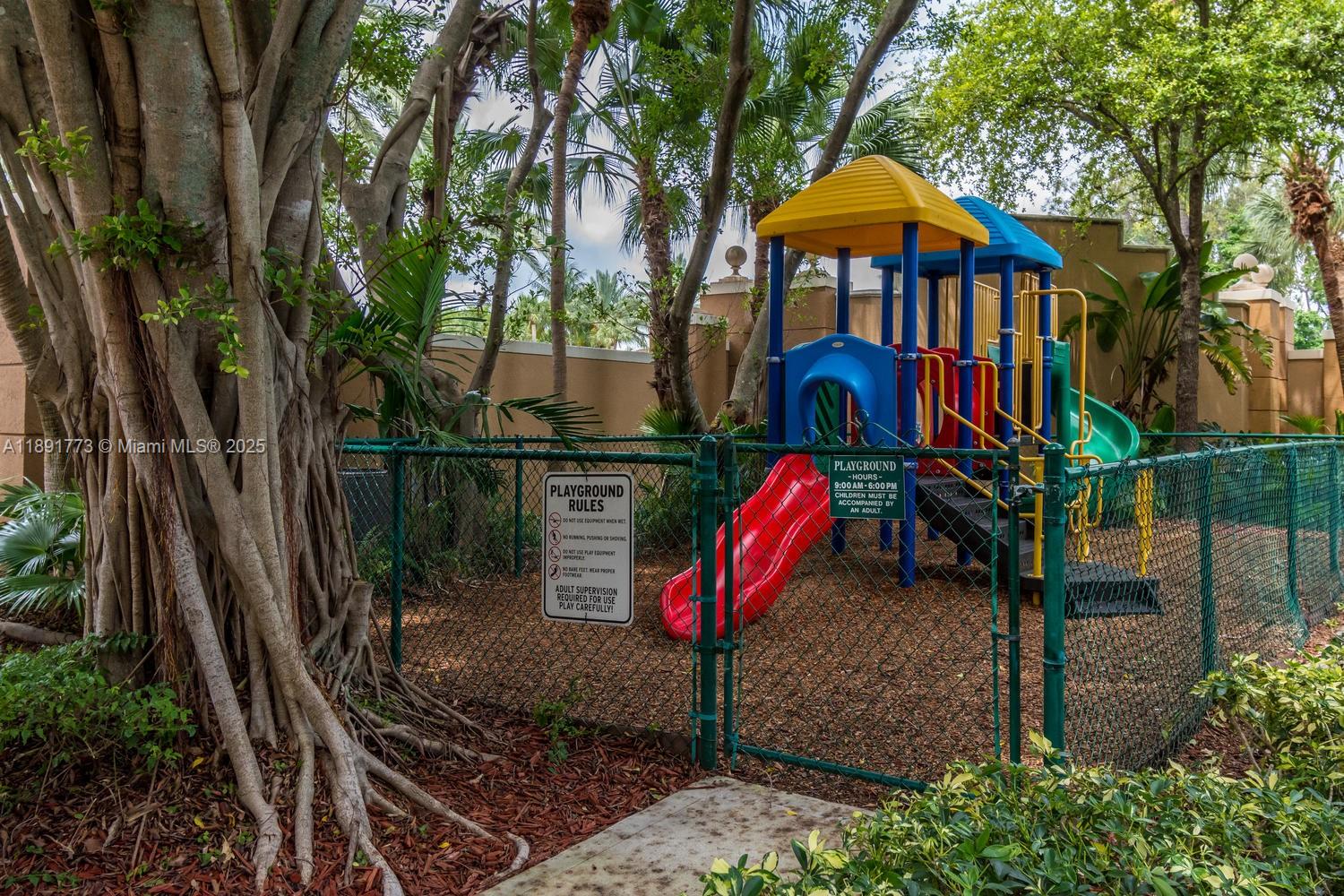 THE YACHT CLUB AT AVENTUR - Residential