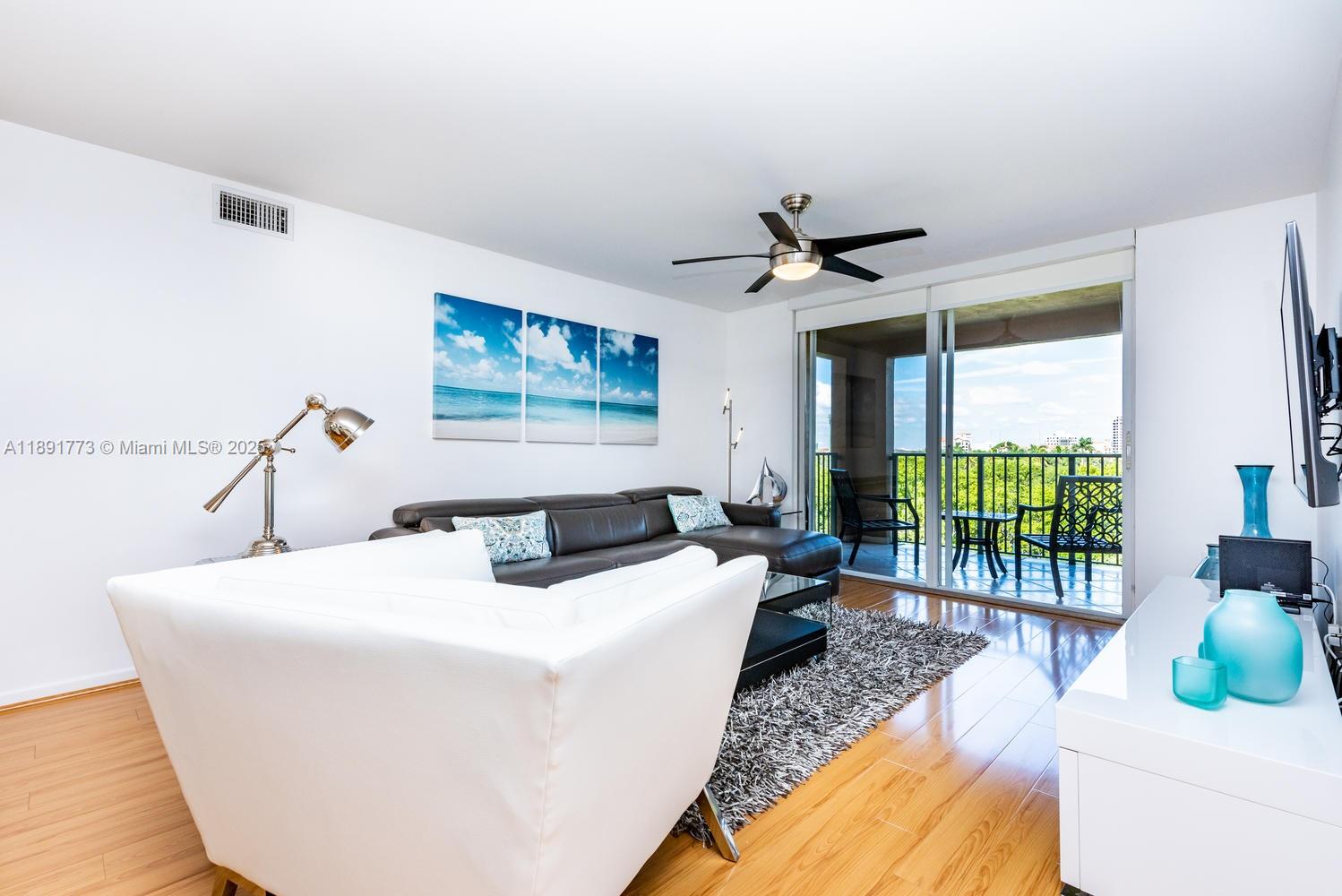 THE YACHT CLUB AT AVENTUR - Residential