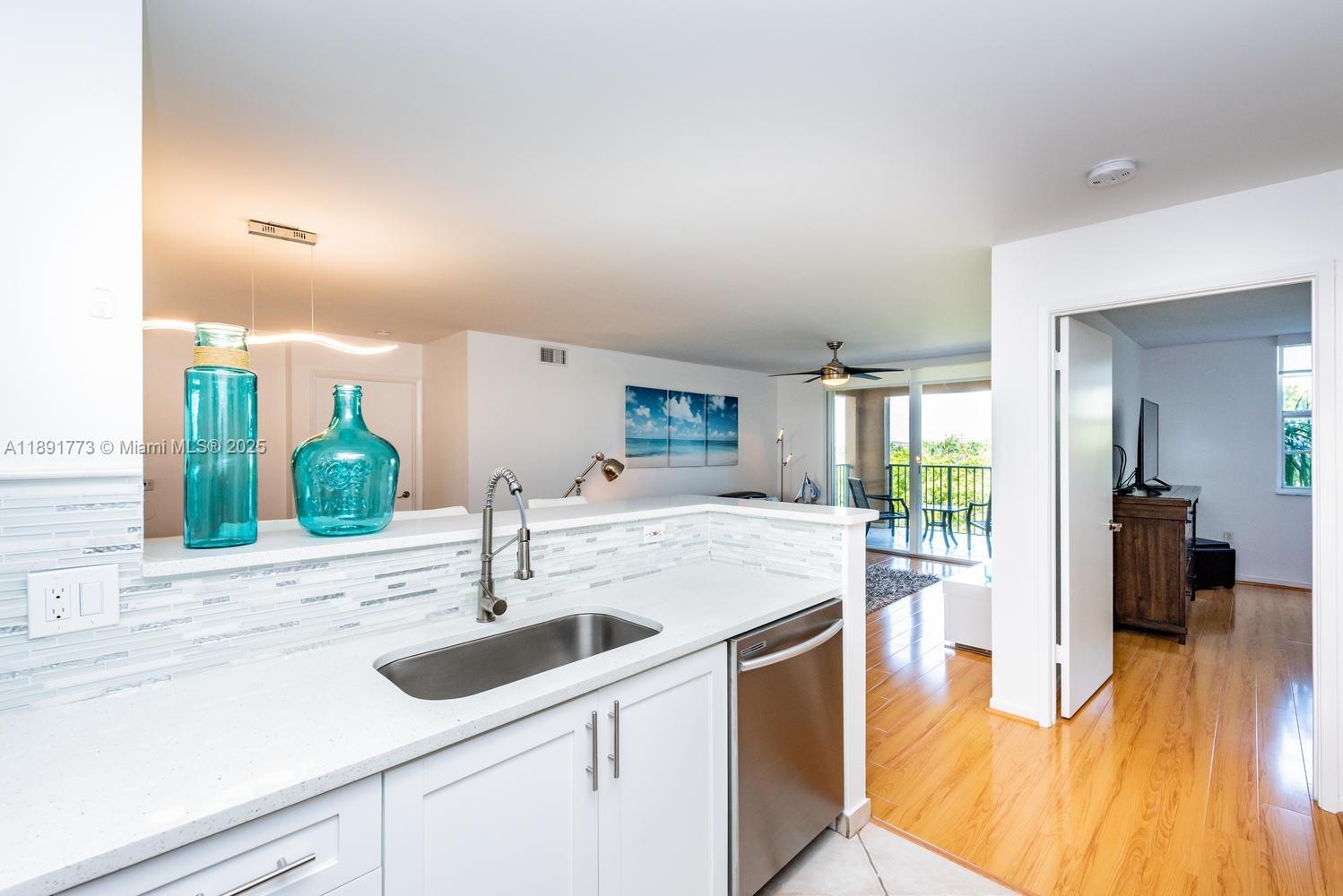 THE YACHT CLUB AT AVENTUR - Residential