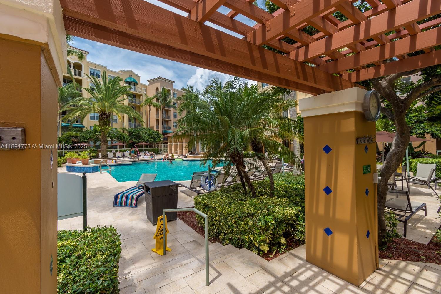 THE YACHT CLUB AT AVENTUR - Residential
