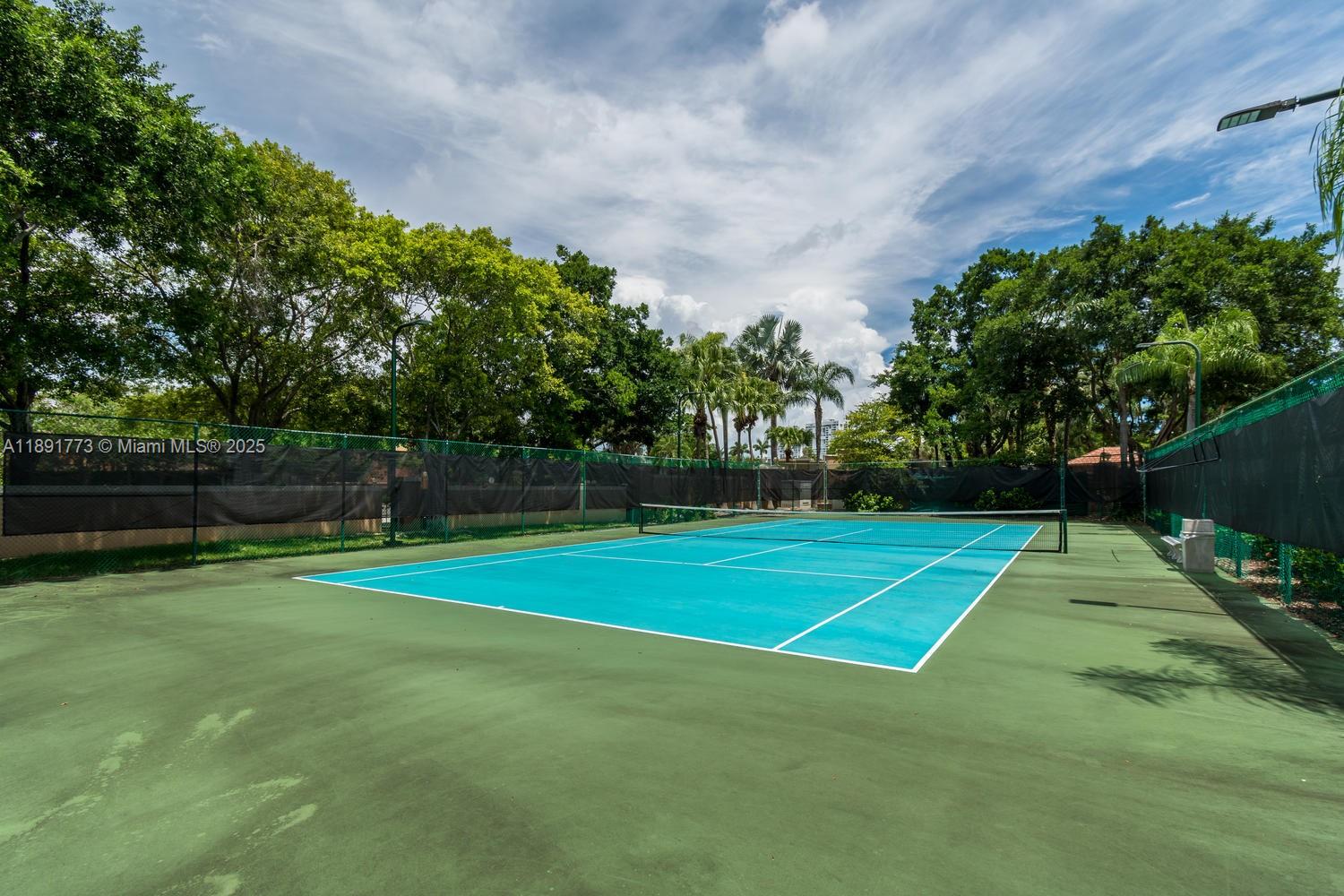 THE YACHT CLUB AT AVENTUR - Residential