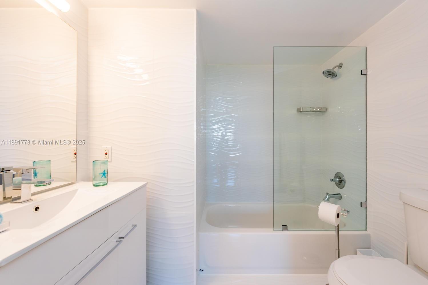 THE YACHT CLUB AT AVENTUR - Residential