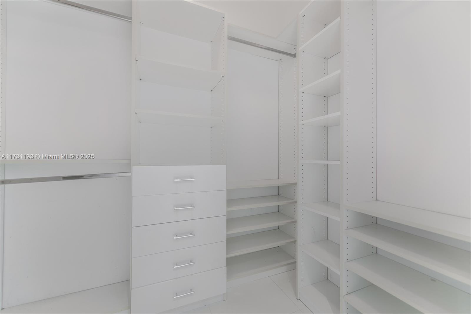 JADE OCEAN CONDO - Residential