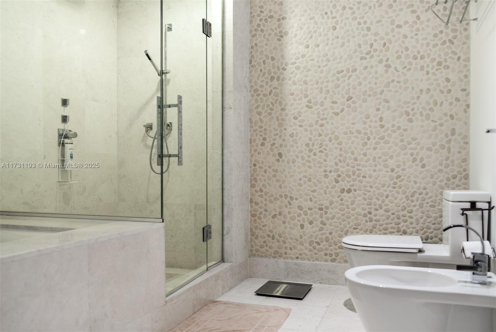 JADE OCEAN CONDO - Residential