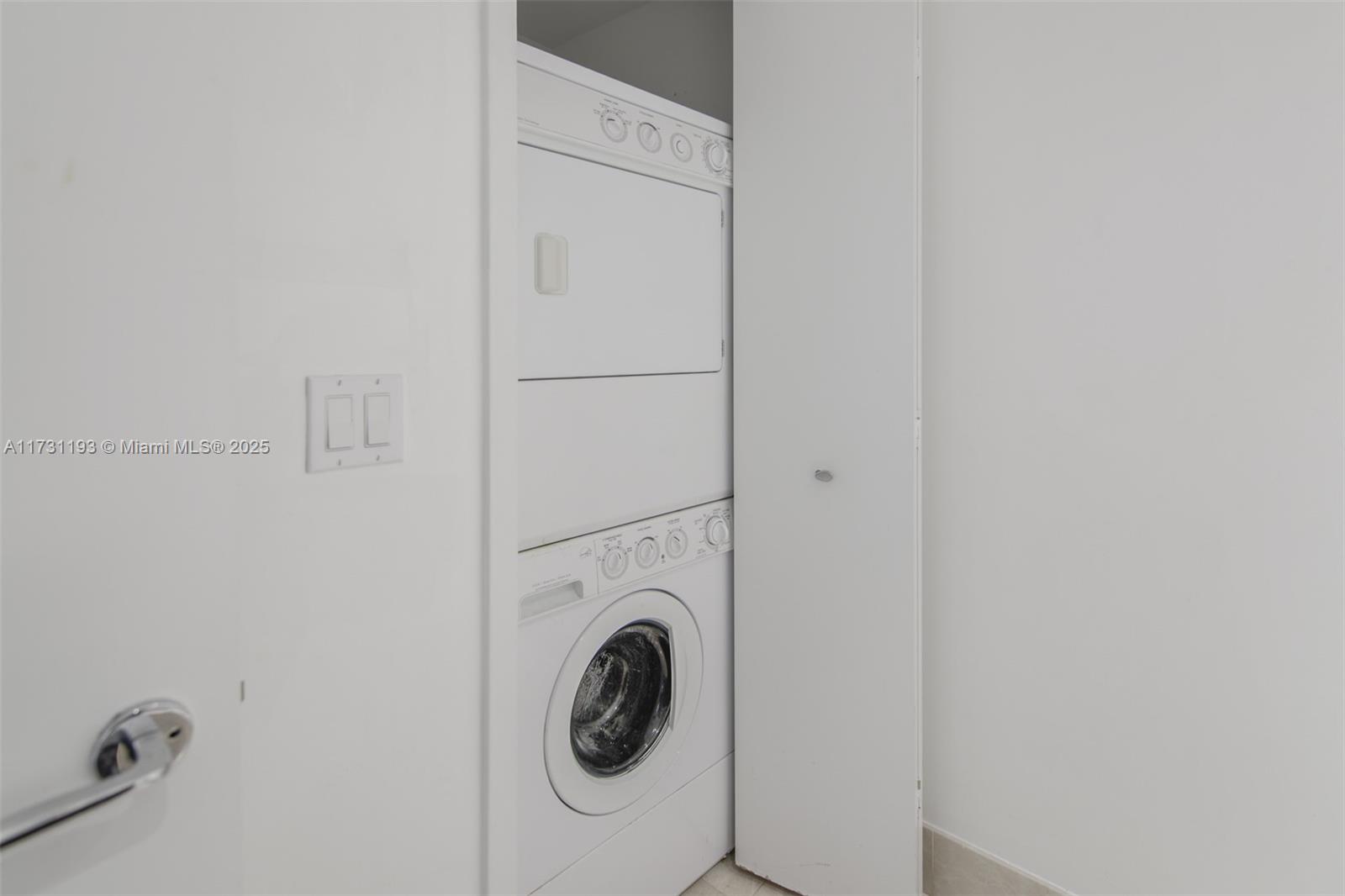 JADE OCEAN CONDO - Residential