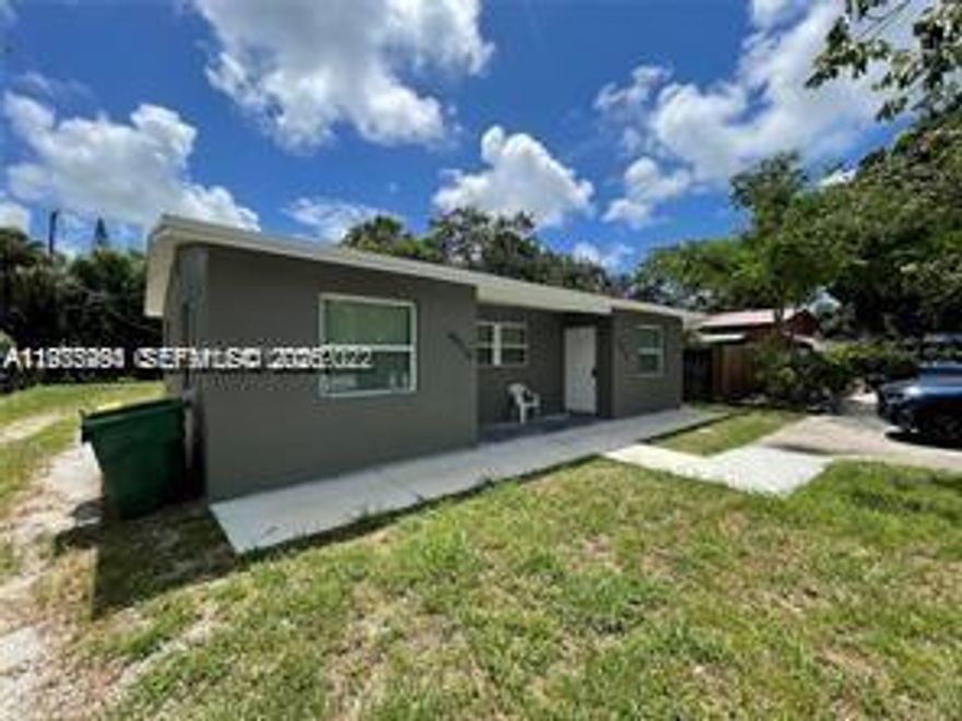 Beautiful 1/1 brand new, only minutes from Ft Lauderdale International Airport. Property features Italian porcelain
floors, new a/c, kitchen granite countertop. Please call listing agent for showings.