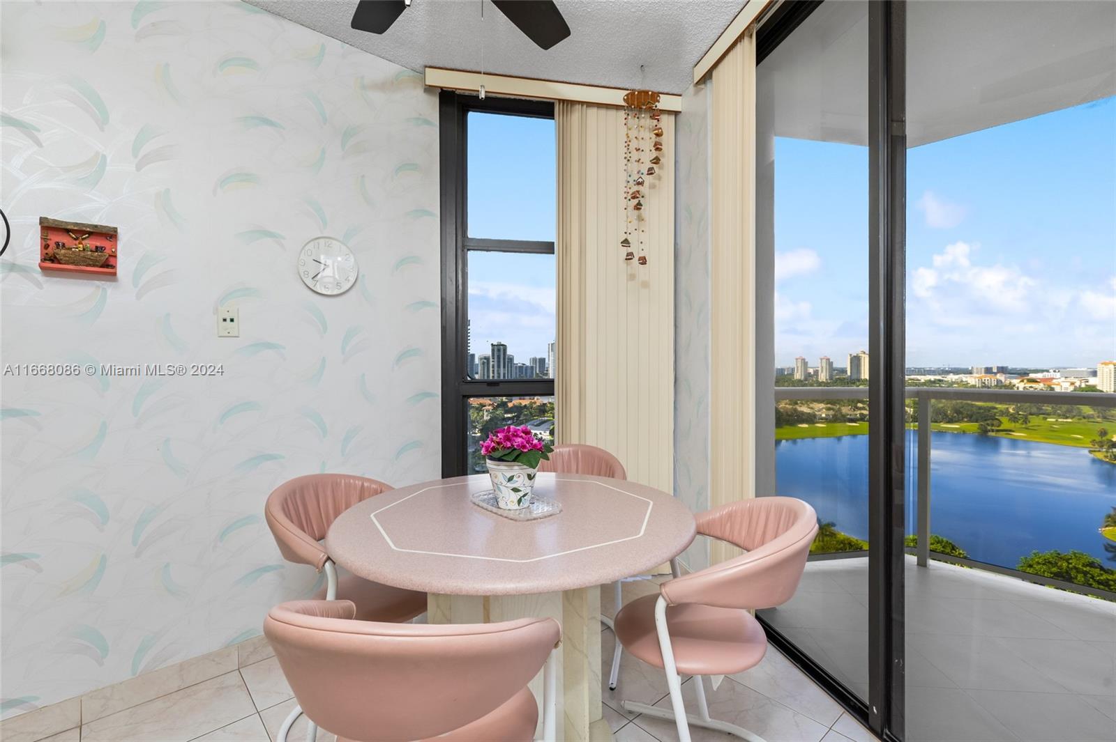 HAMPTONS WEST CONDO - Residential