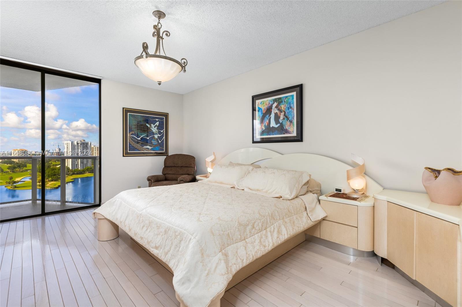 HAMPTONS WEST CONDO - Residential