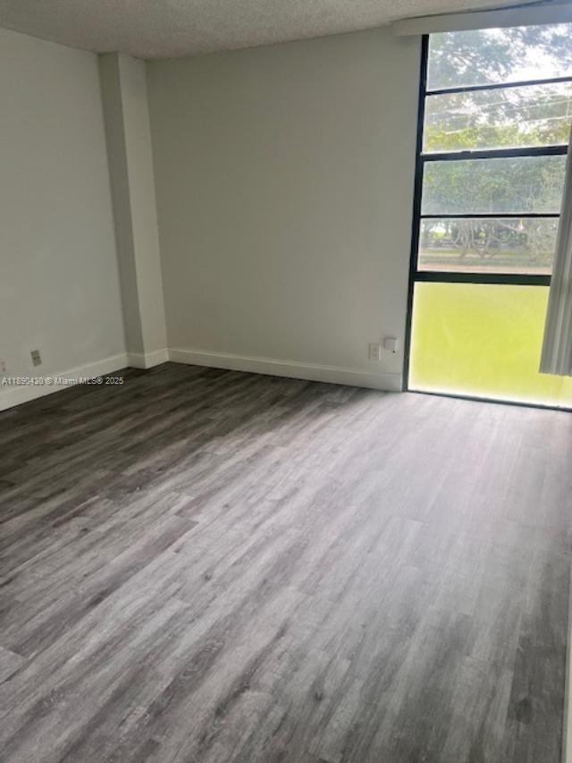 ENSENADA CONDO BLDG E-I - Residential Lease