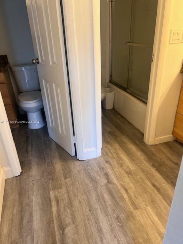 ENSENADA CONDO BLDG E-I - Residential Lease