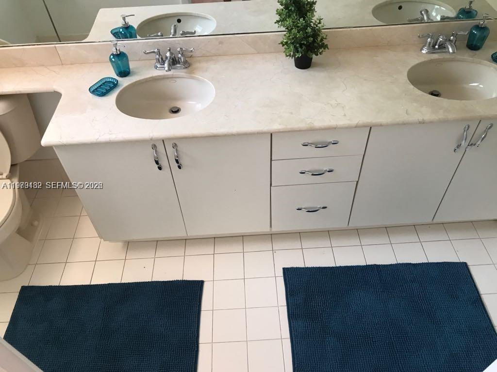 PATIO HOMES OF DORAL PINE - Residential Lease