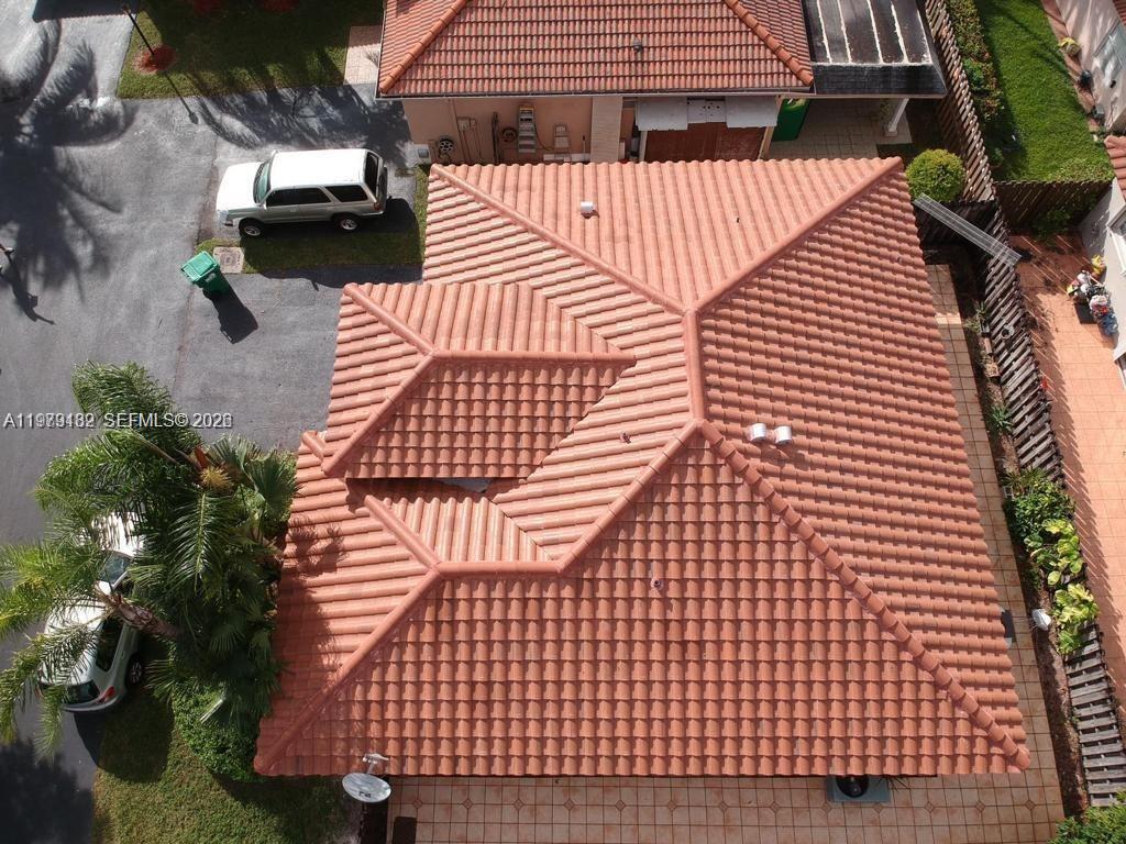 PATIO HOMES OF DORAL PINE - Residential Lease